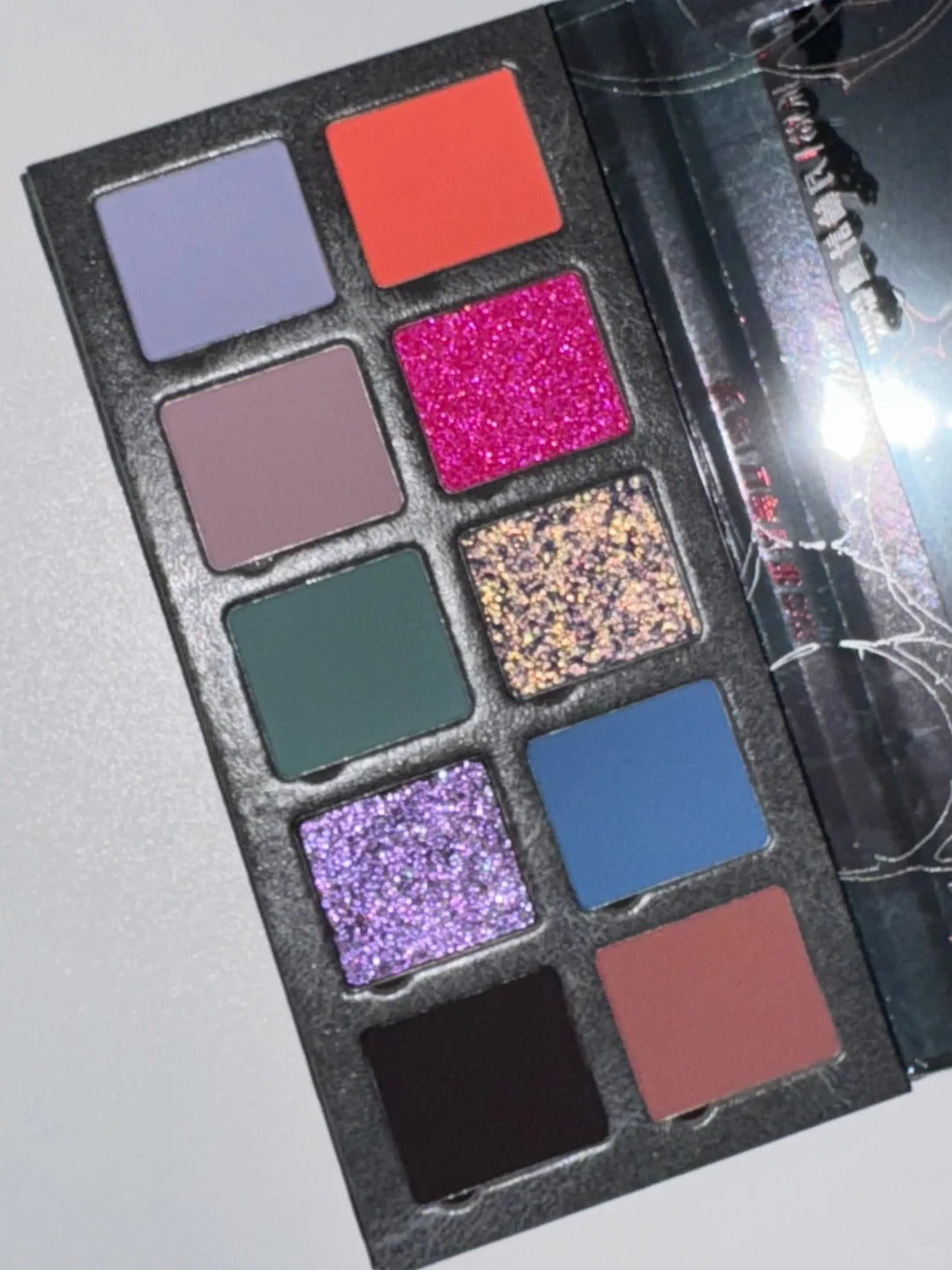 DRAMO Multiverse Collection Eyeshadow Palette #6611 Unknown T5312