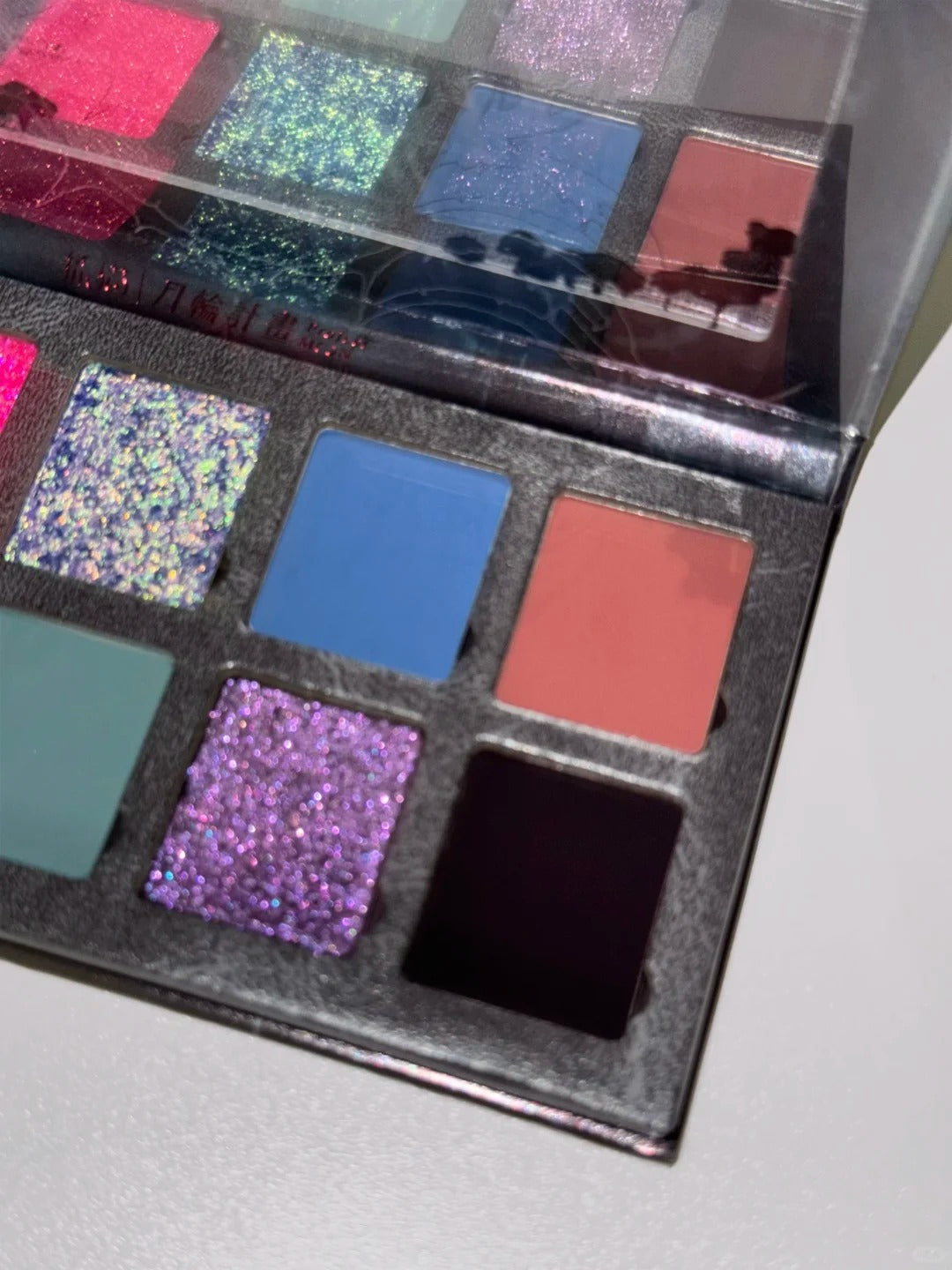 DRAMO Multiverse Collection Eyeshadow Palette #6611 Unknown T5312