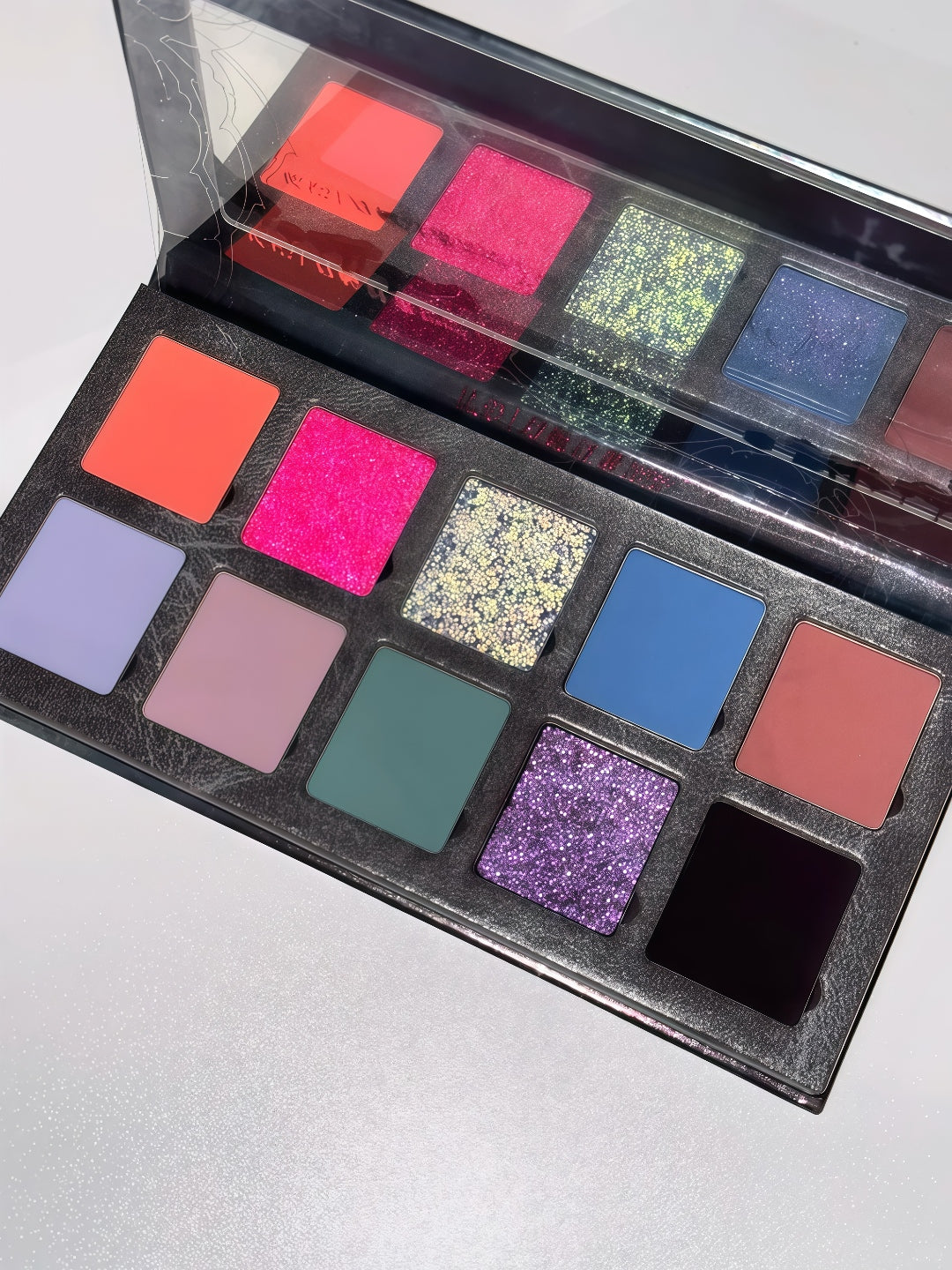 DRAMO Multiverse Collection Eyeshadow Palette #6611 Unknown T5312