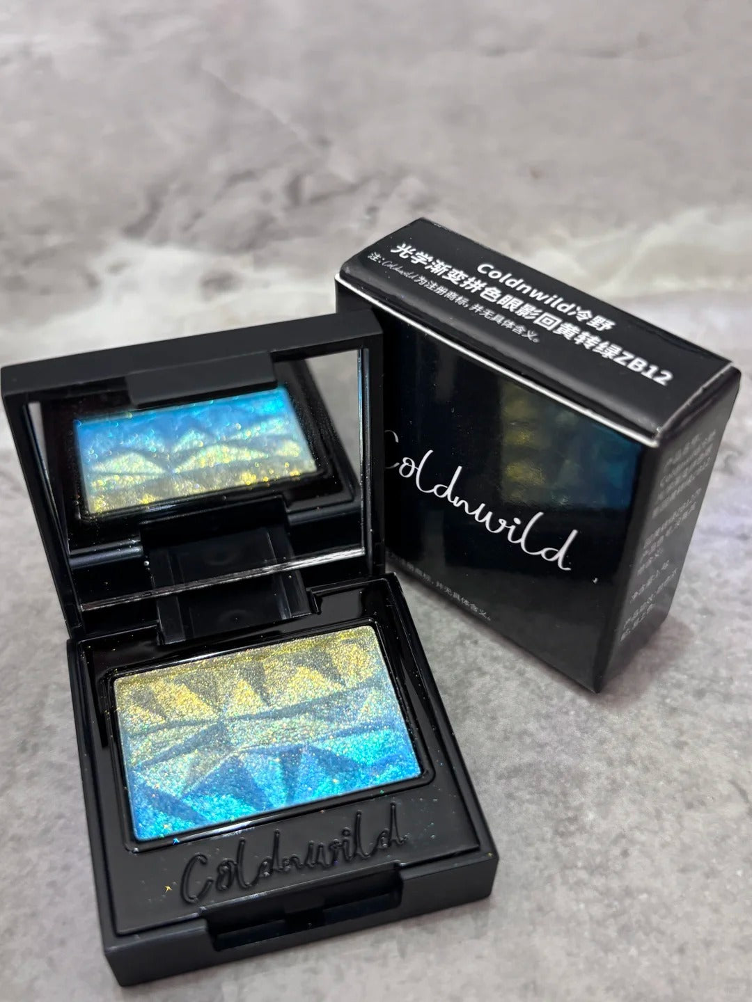 Cold N Wild Gradient Chameleon Eyeshadow #Yellow To Green T5973