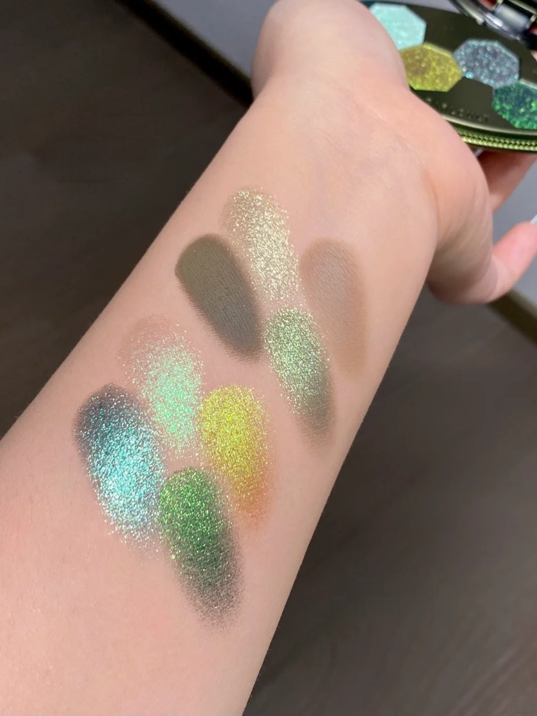 Girlcult Compendium of Materia Medica Collection Chameleon Øjenskyggepalette T4483