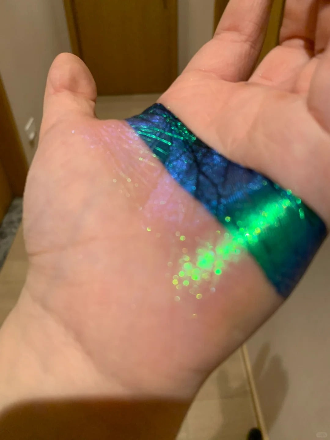 Narimi One-Eyed Count 8-Color Chameleon Eyeshadow Palette (8.0) T4618