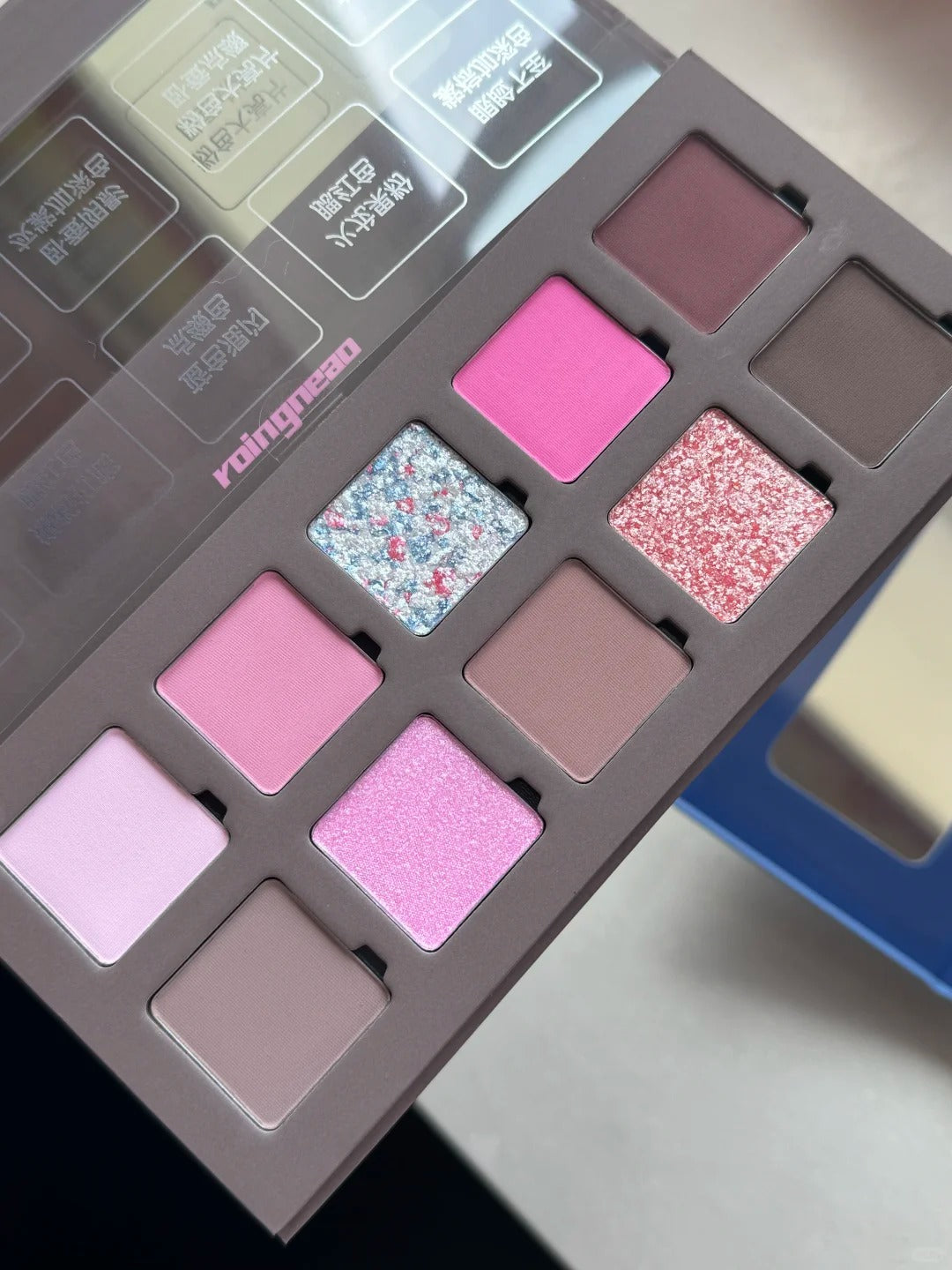 ROINGNEAO Pink Wave Initiative Smoky Eyeshadow Palette T5748