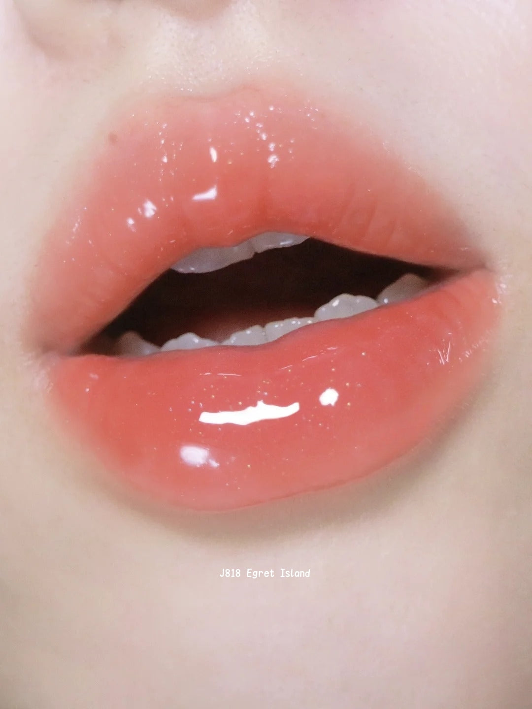 Girlcult Nanyang Holiday Collection Cat Eye Mirror Lip Gloss T5075