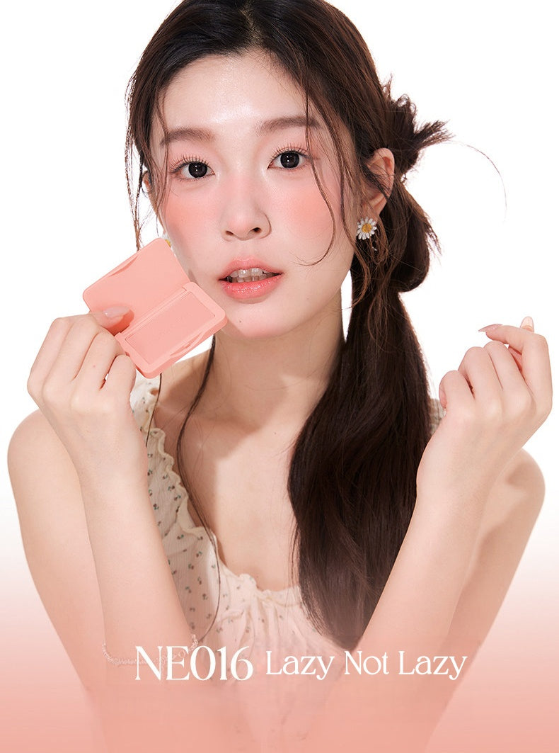 MOONEYES Romantic Collector Collection Matte Makeup Blusher T5470