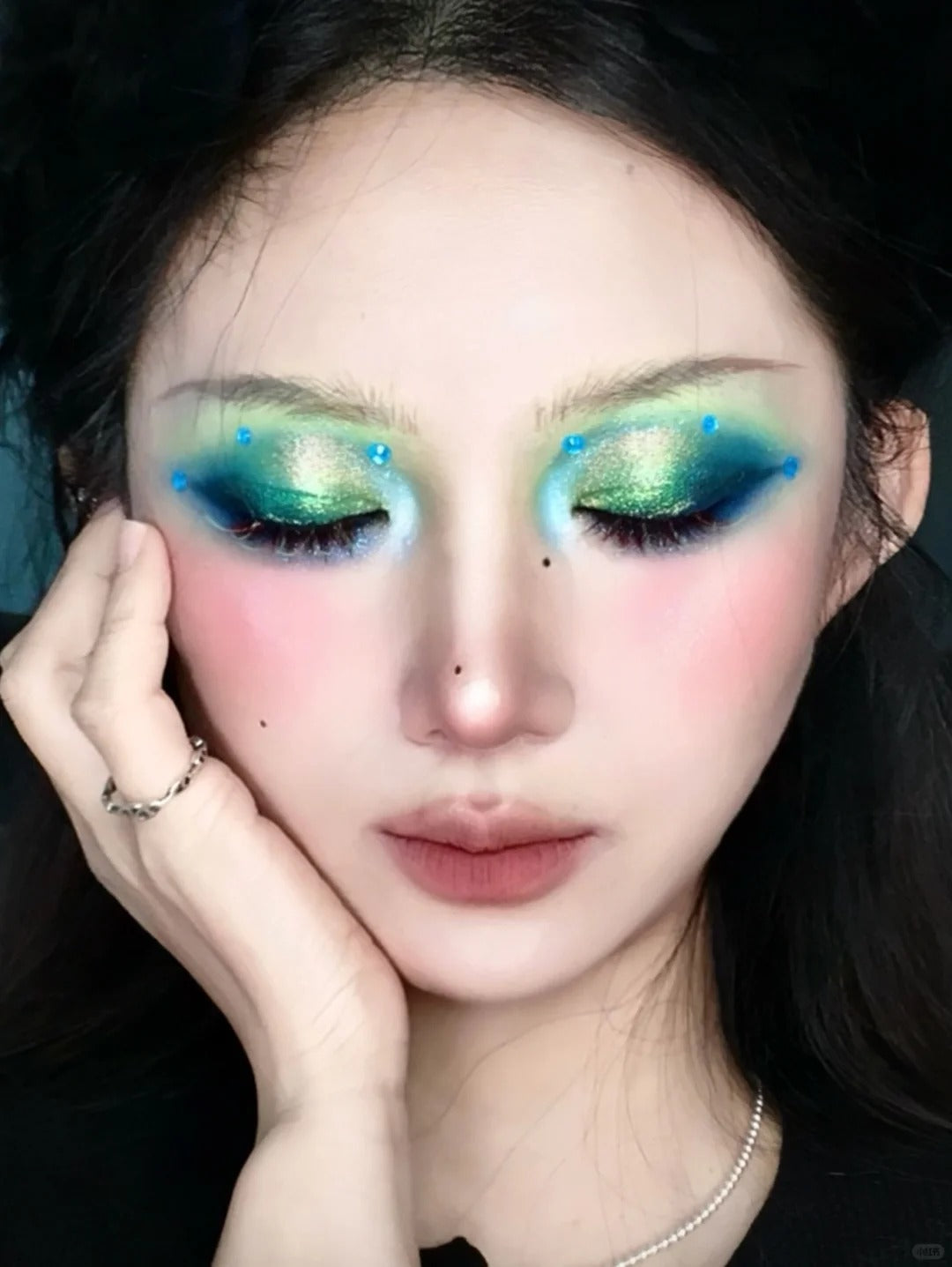 مجموعة ظلال العيون ناريمي جاكدو 8 ألوان (7.0) T4042