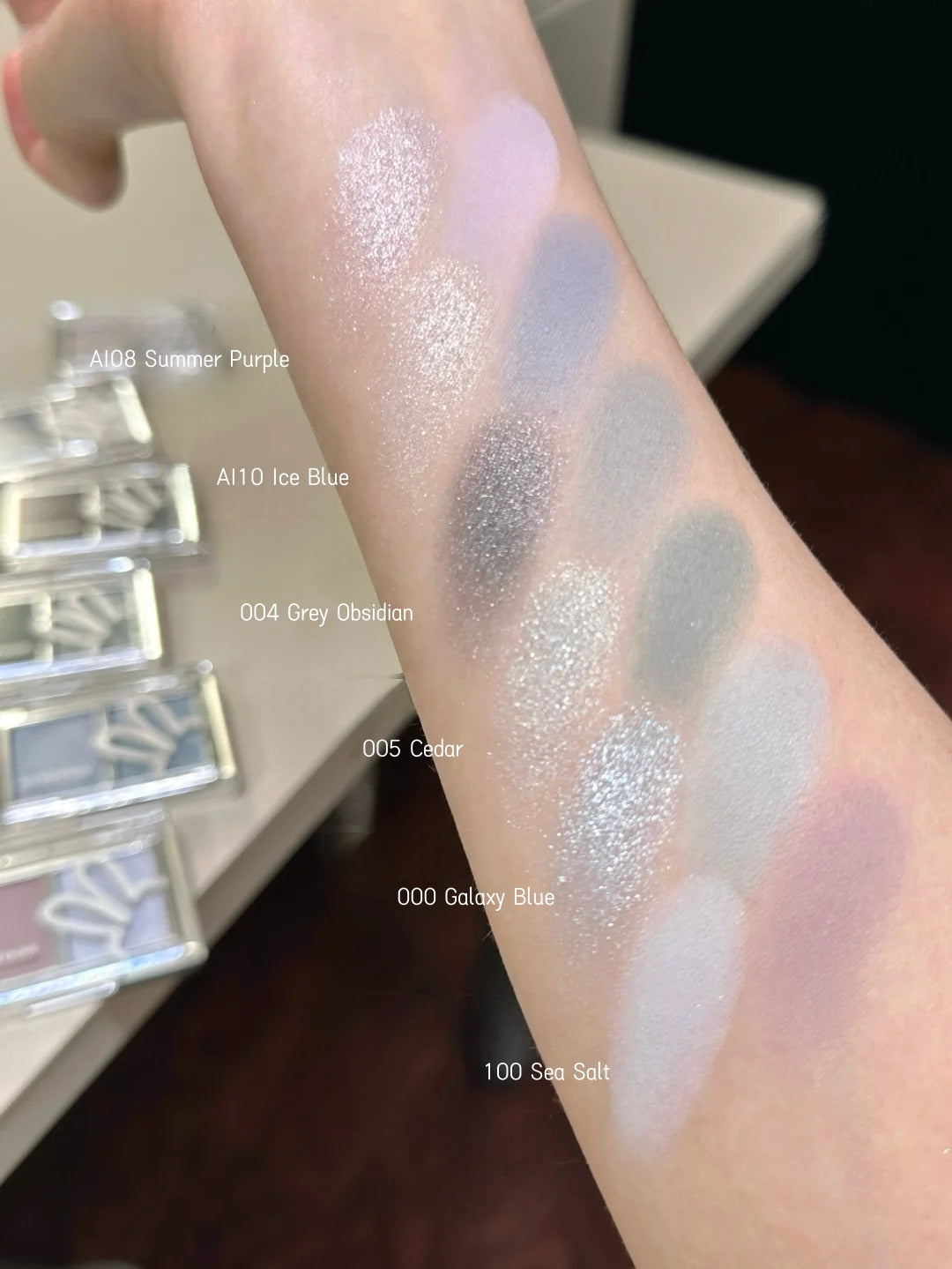 HYNTOOR Cooling Collection Matte & Pearlescent Eyeshadow Palette T4560