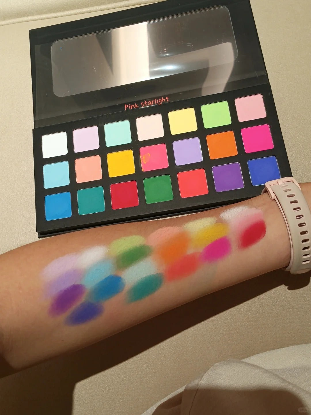 PINK STARLIGHT Color Outburst 21-color Eyeshadow Palette T5946