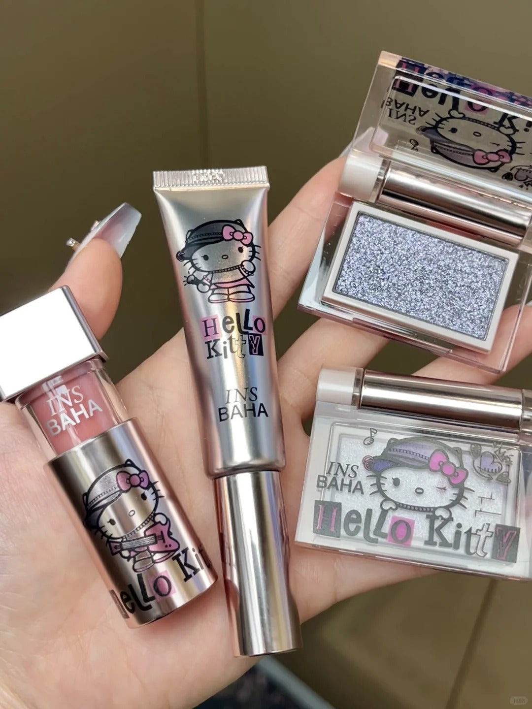 INSBAHA X Hello Kitty Punk 3 Pcs Makeup Set T4592