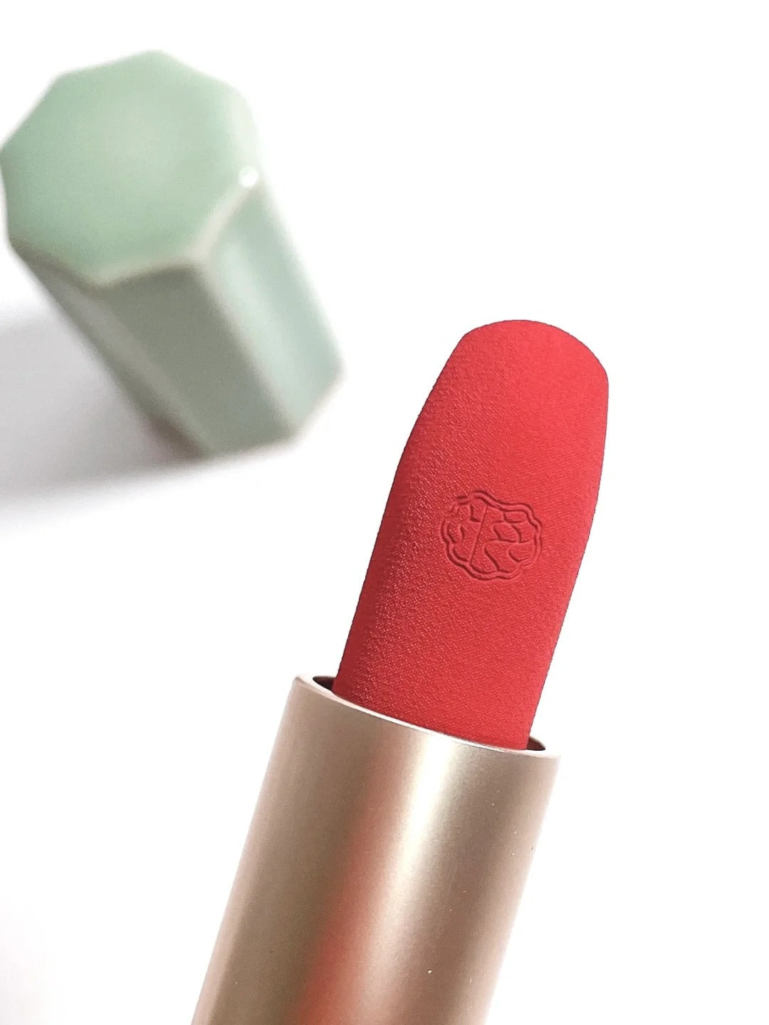 أحمر شفاه دراوشاين ريد كاليكس كوليكشن فيلفيت ماتيه T4246