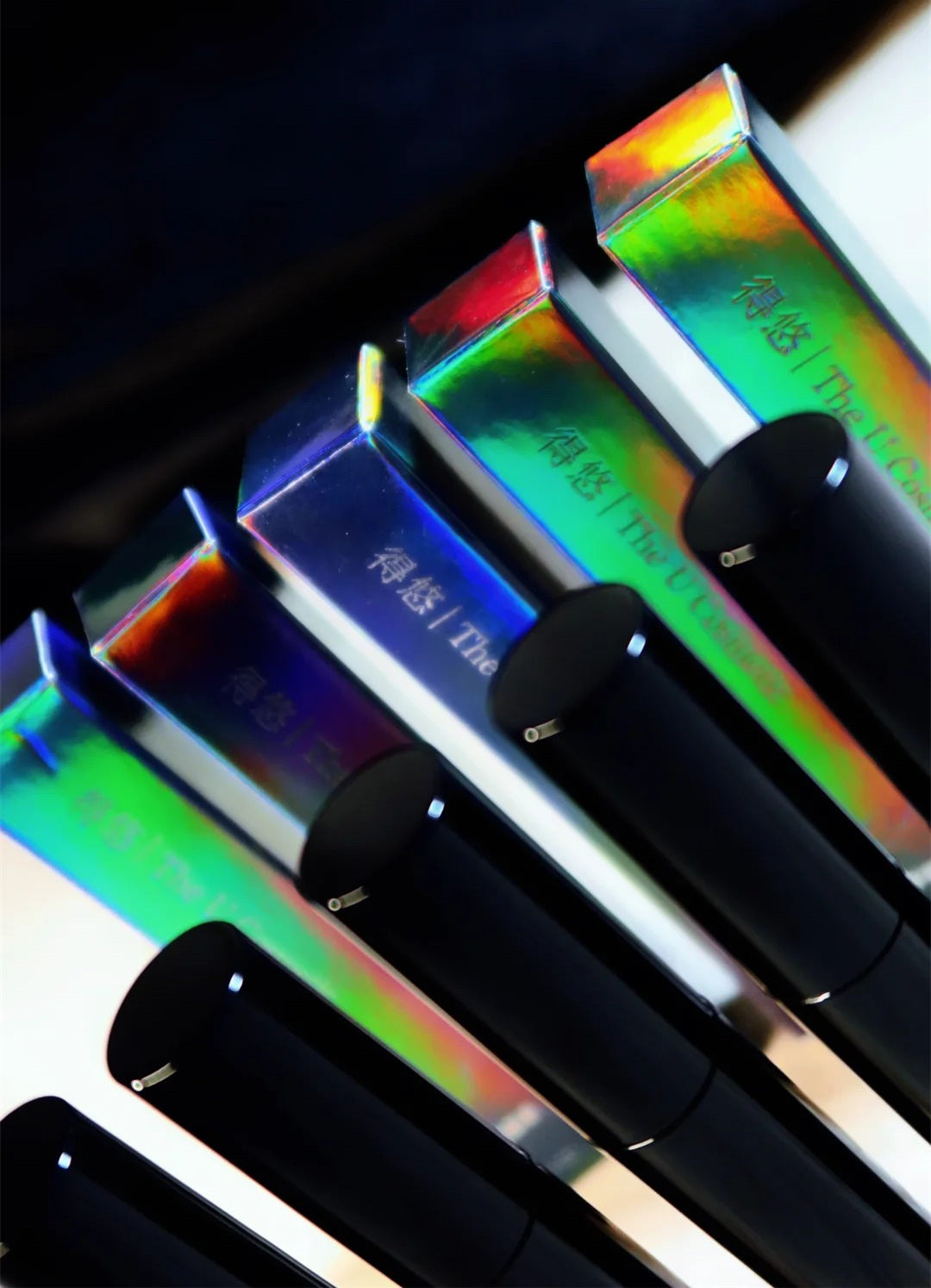 THE U COSMETICS Unique Gothic Smoky Lip Glaze T4089