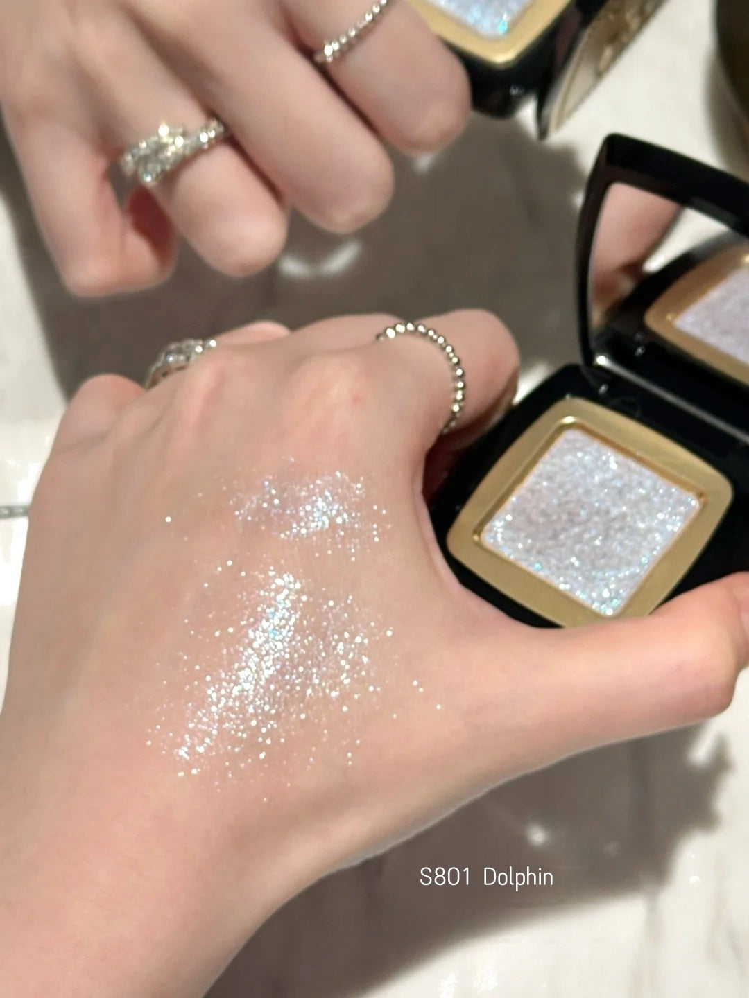 MAOGEPING Celestial Radiance Super Brilliant Shine Eyeshadow T4404