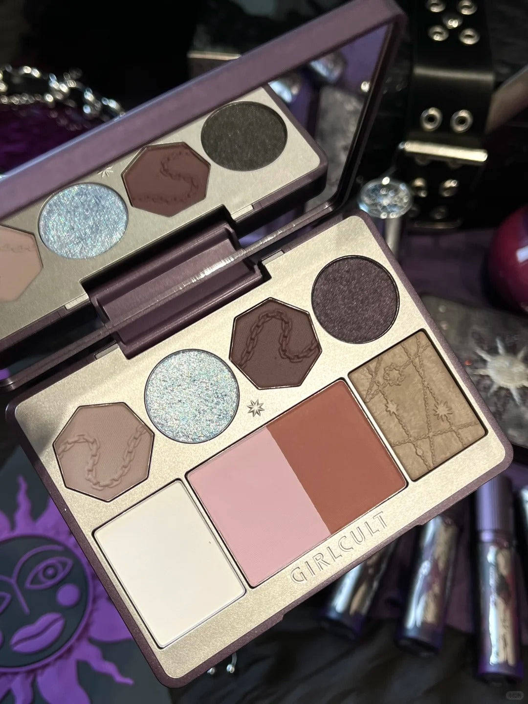 Girlcult Martial Arts World Collection All-in-One Makeup Palette T5395