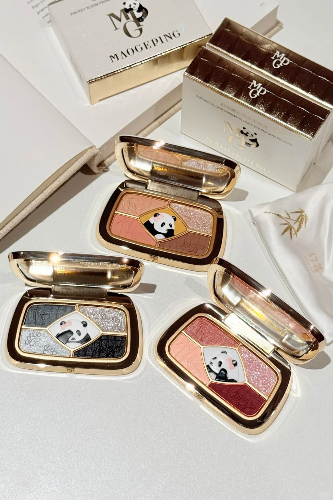 MAOGEPING X Panda Creation 4-color Eyeshadow Palette T5988