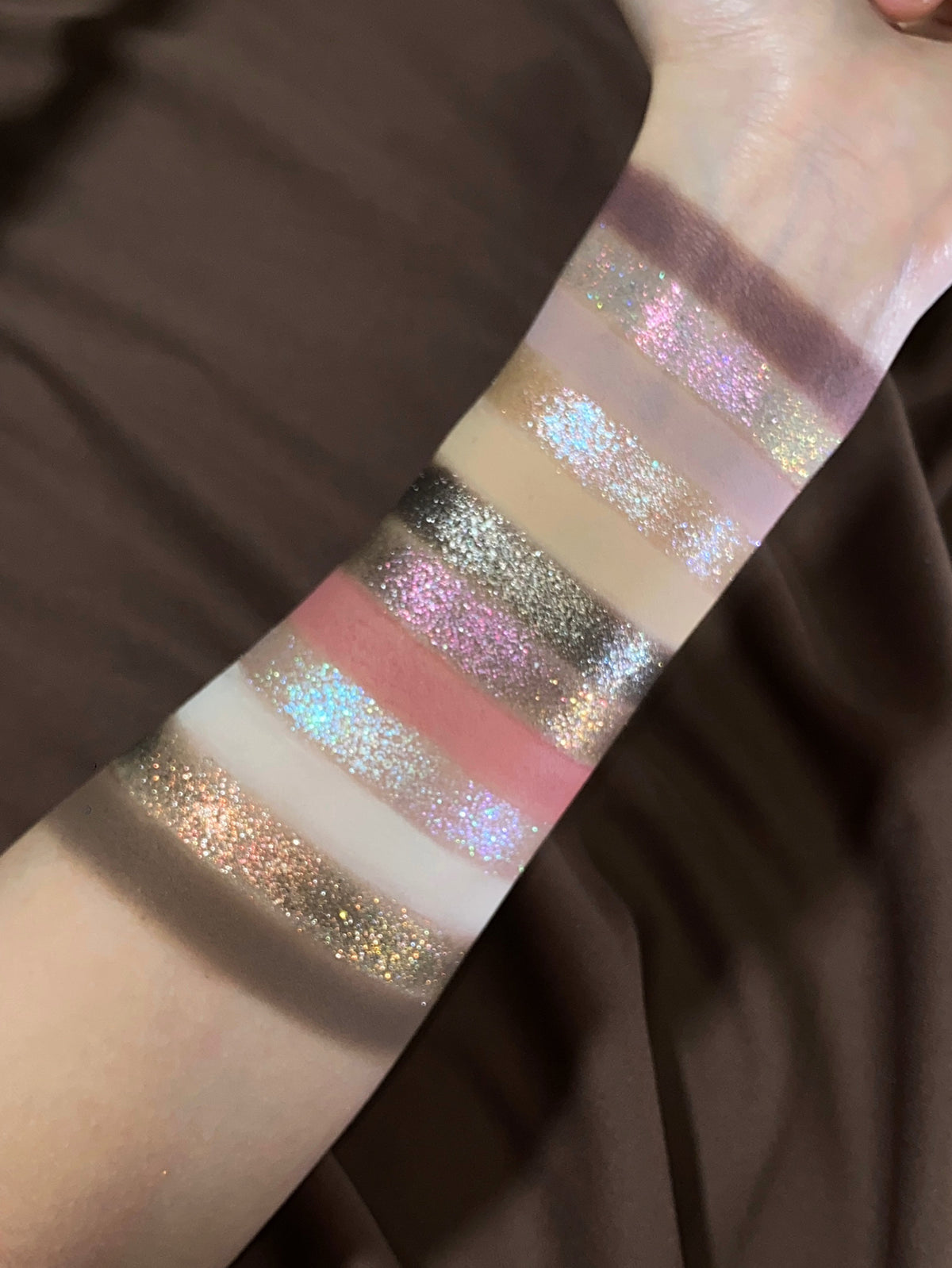 [Sale on Oct 31, 12Pm EST] KRYPTEIN COSMETICS Pâtisserie Chameleon Eyeshadow Palette T6071