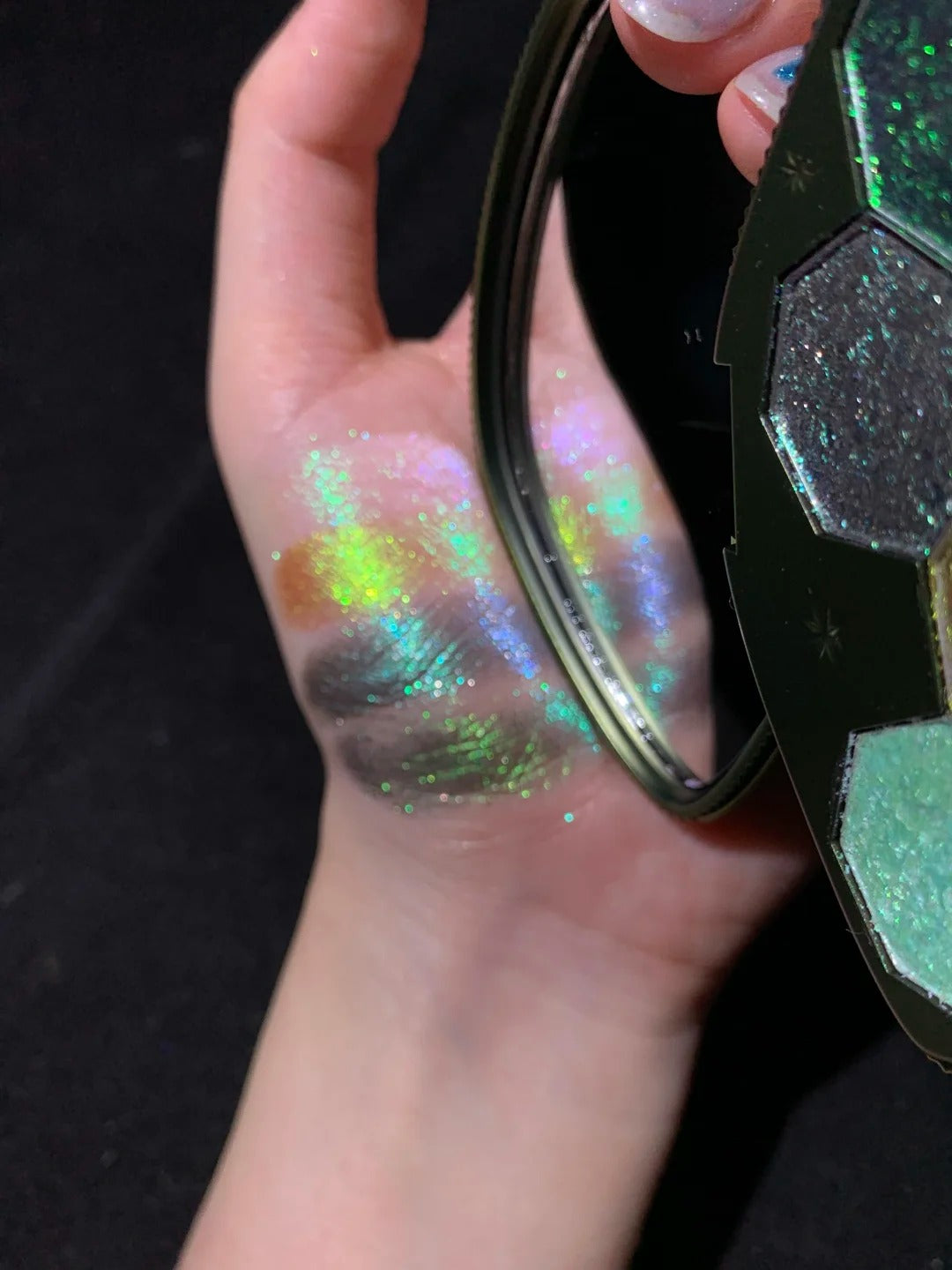 Girlcult Compendium of Materia Medica Collection Chameleon Øjenskyggepalette T4483