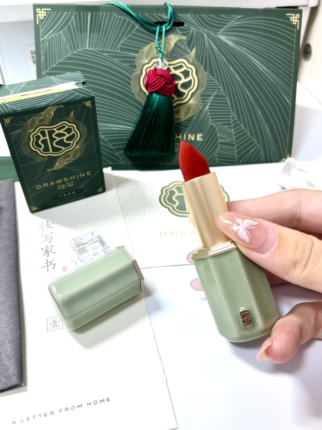 أحمر شفاه دراوشاين ريد كاليكس كوليكشن فيلفيت ماتيه T4246