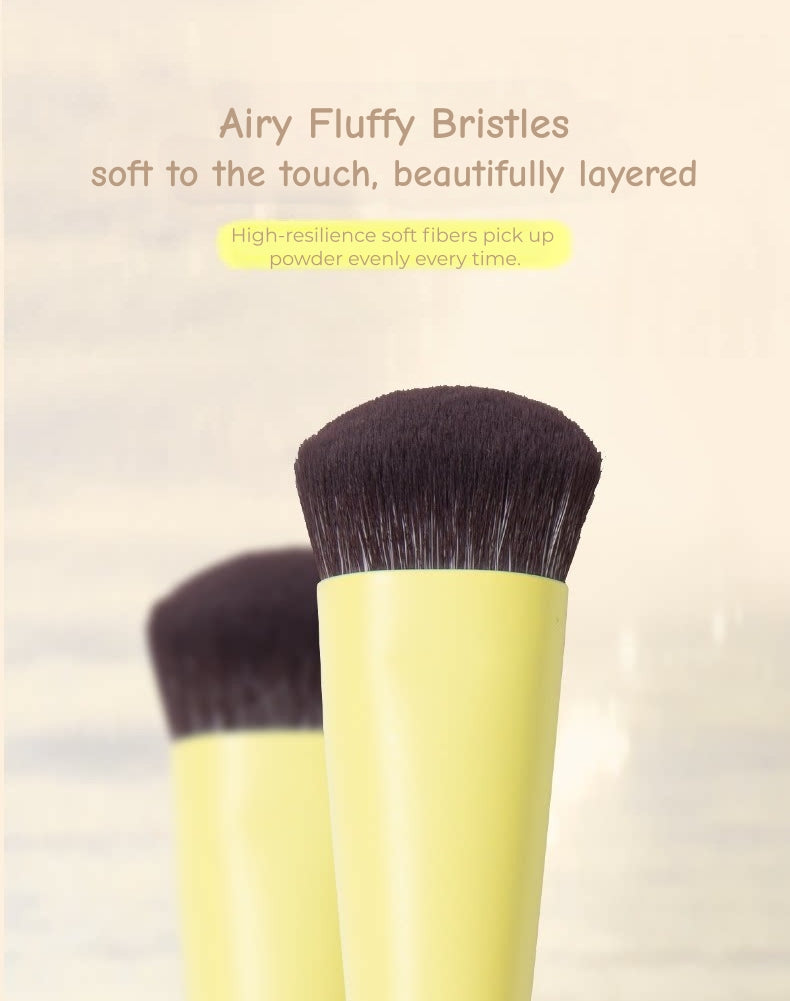 Girls Crush Portable Professional Blusher Makeup Brush T6047