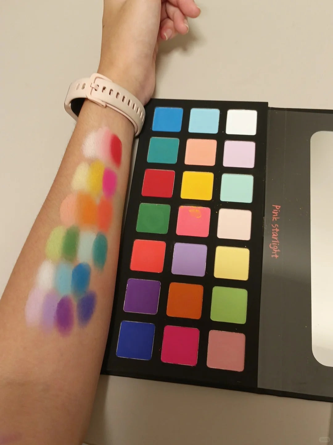 PINK STARLIGHT Color Outburst 21-color Eyeshadow Palette T5946