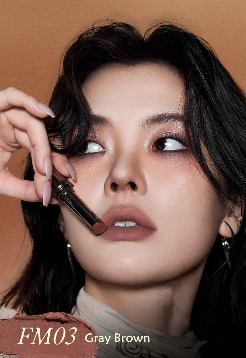 INSBAHA Wild Flame 65% Oil Moisturizing Matte Lipstick T4170