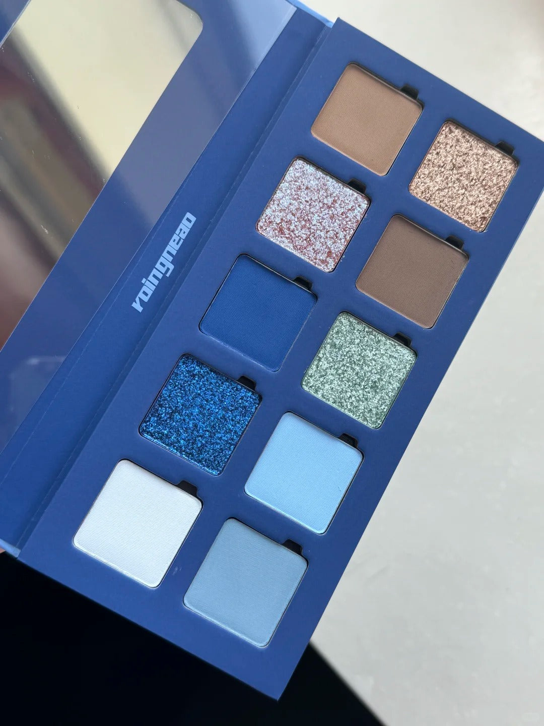 ROINGNEAO Blues Symphony Smoky Eyeshadow Palette T5749