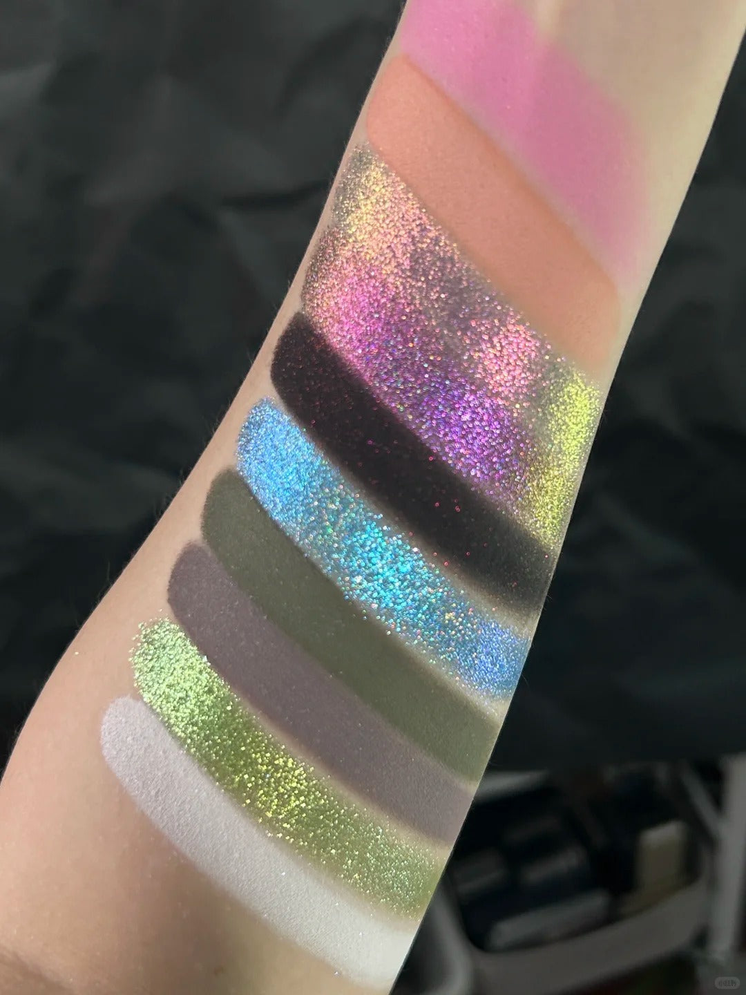 DRAMO X LAOGU Multiverse Eyeshadow Palette #9 Magic Mushroom T6070