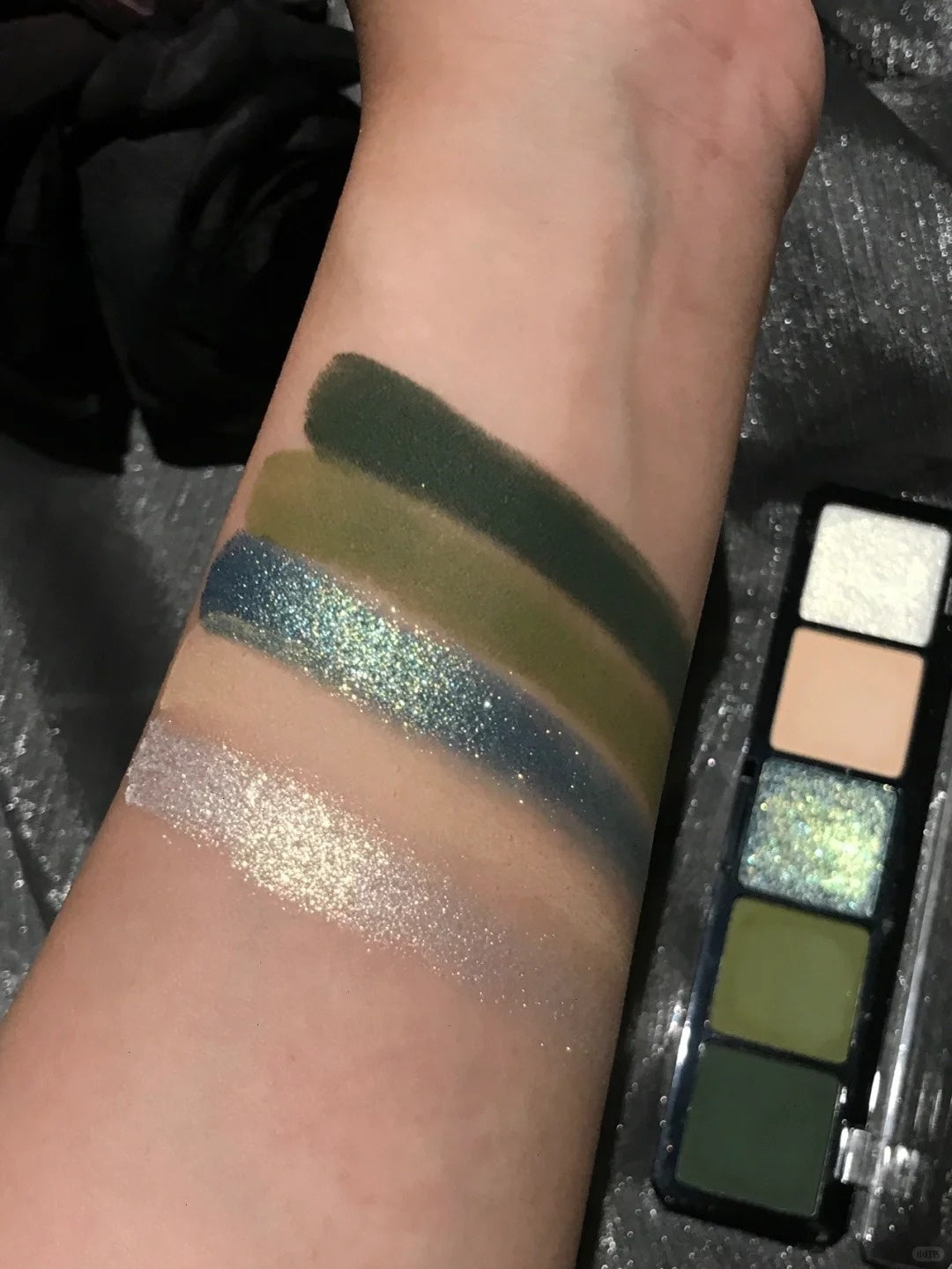 ODDITY 5-Color Eyeshadow Palette #SELF T4564