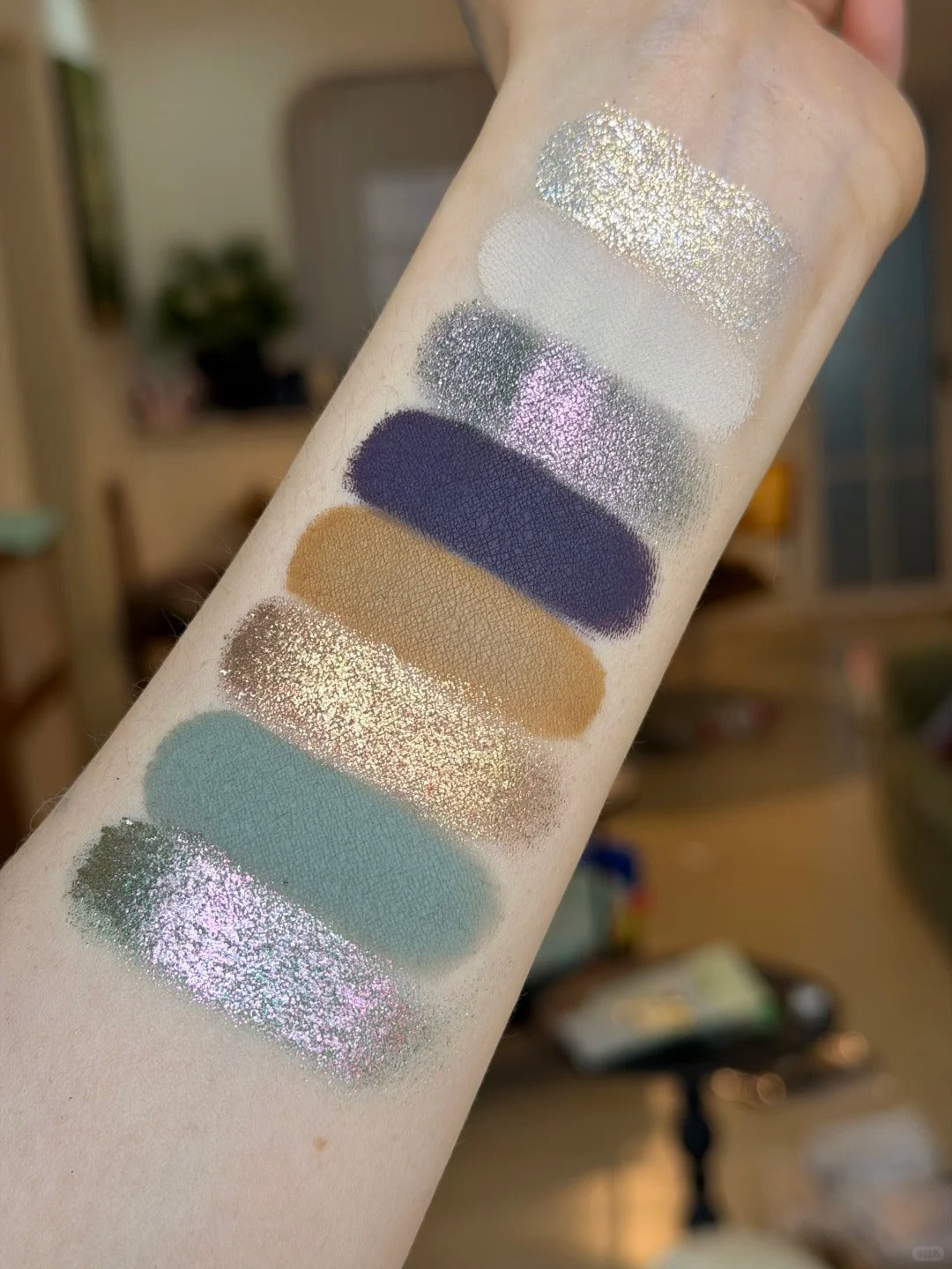 KRYPTEIN COSMETICS Supernova Chameleon Eyeshadow Palette T5668