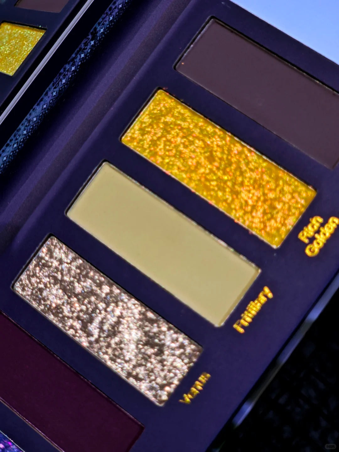 Narimi Pearl 12-Color Chameleon Eyeshadow Palette (10.0) T5799