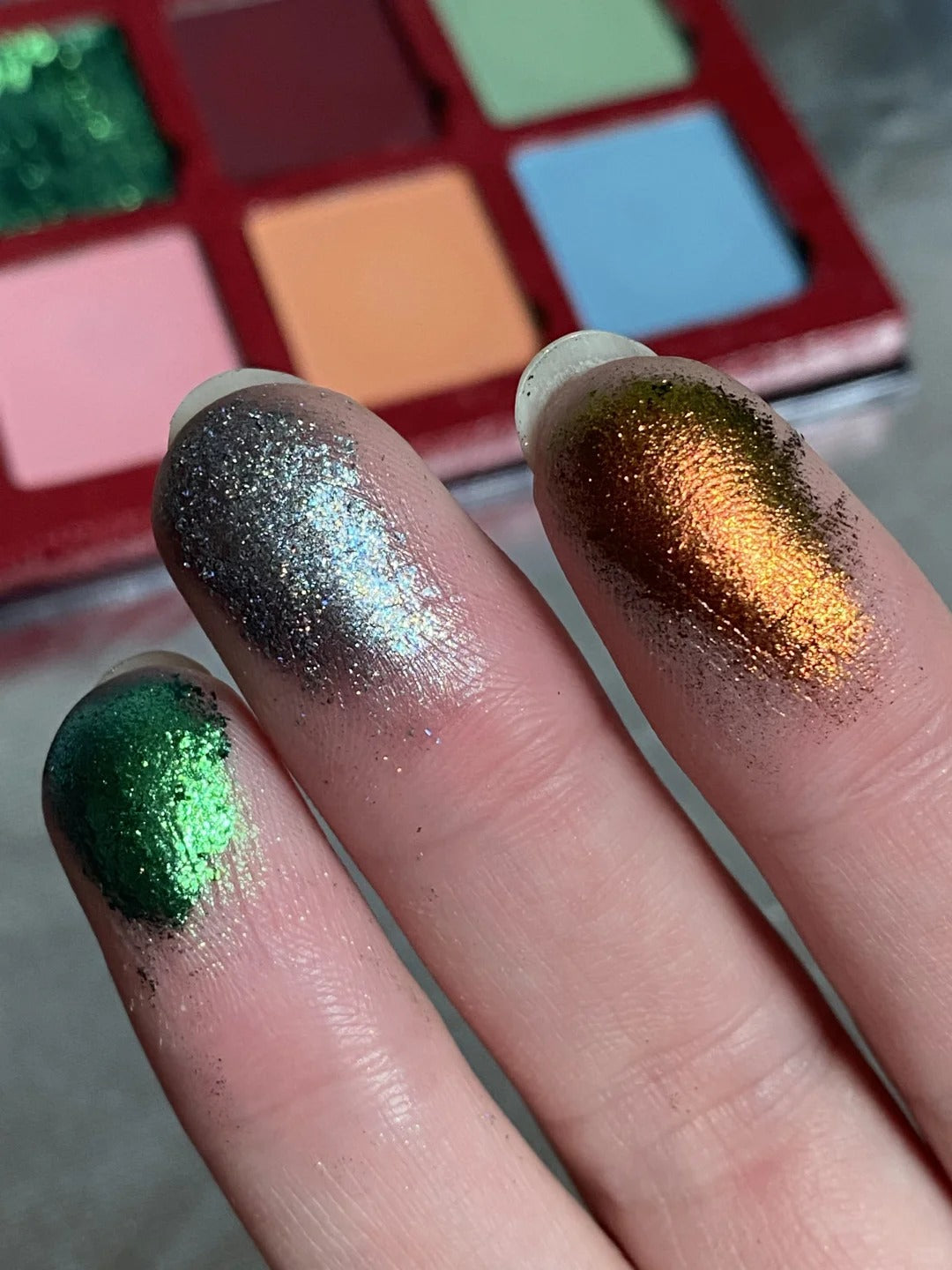 DRAMO Chameleon Eyeshadow Palette 1408 Weird Nightmare T4117
