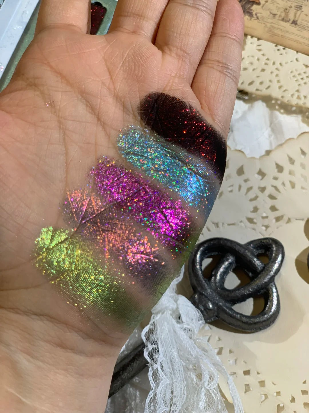 DRAMO X LAOGU Multiverse Eyeshadow Palette #9 Magic Mushroom T6070