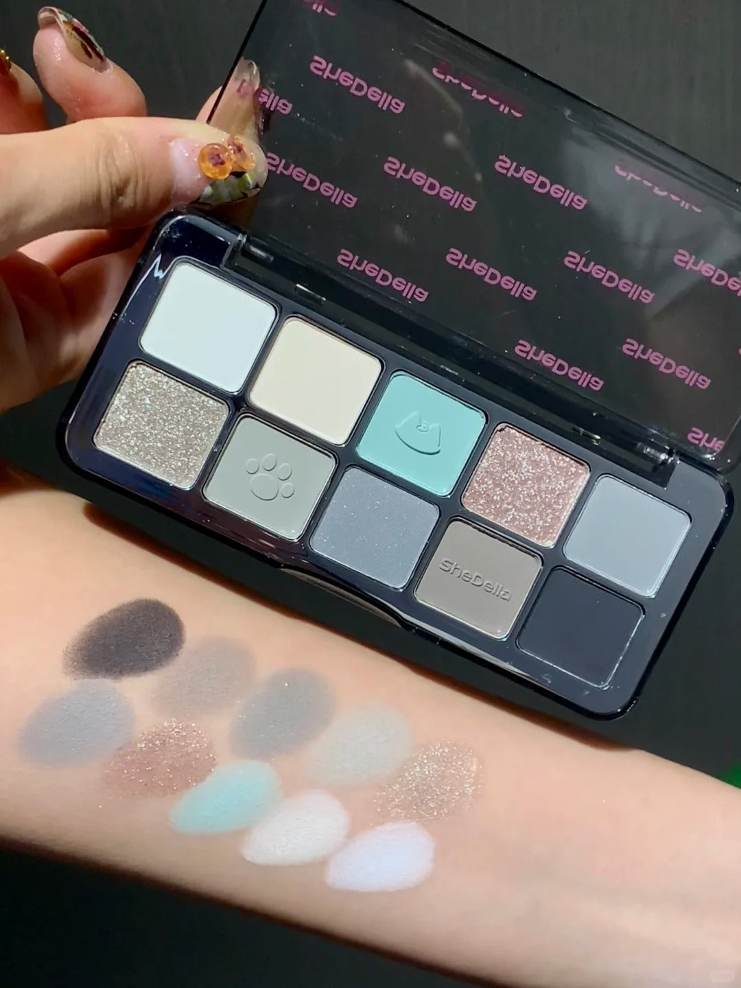 SheDella Cat Collection 10-color Eyeshadow Palette T4442