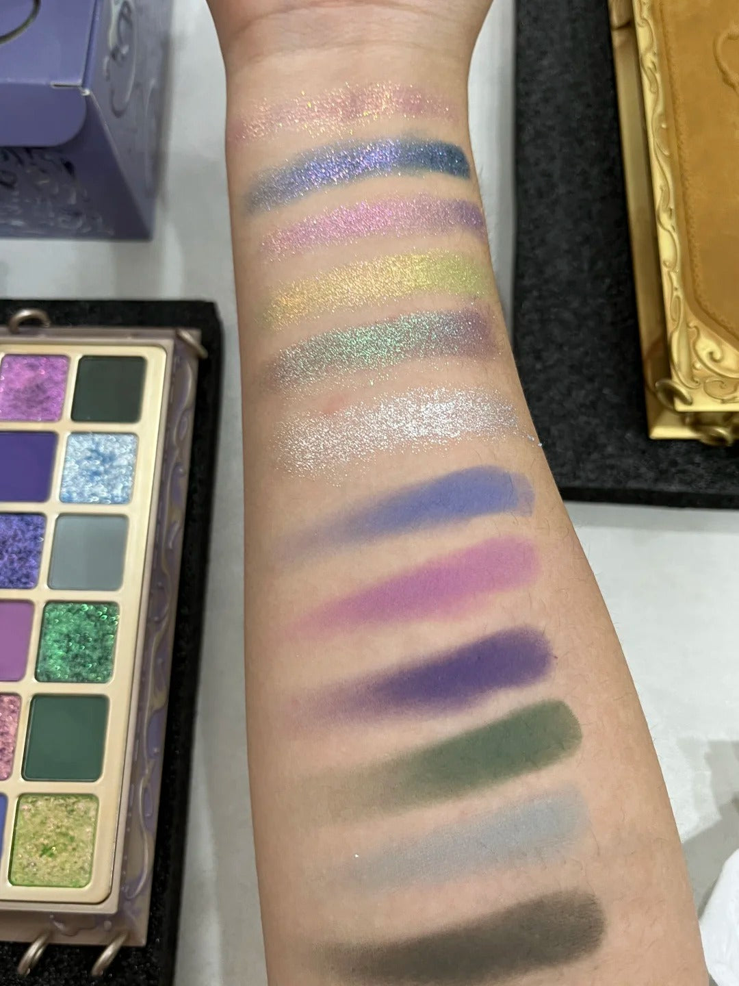 SUGAROCK Luna Lure 12 Color Eyeshadow Palette T4979