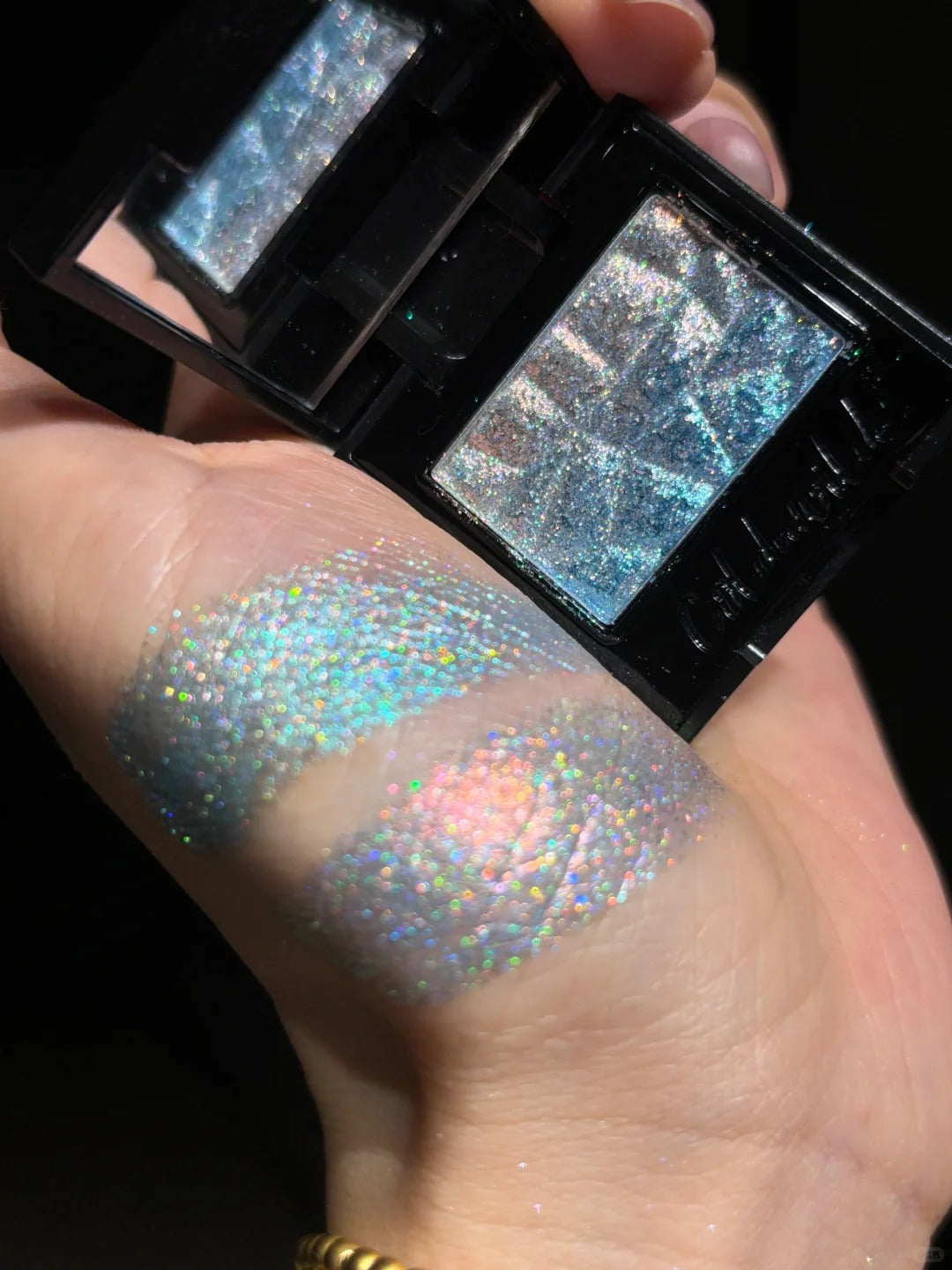 Cold N Wild Gradient Holographic Chameleon Eyeshadow #Like A Dream T5110
