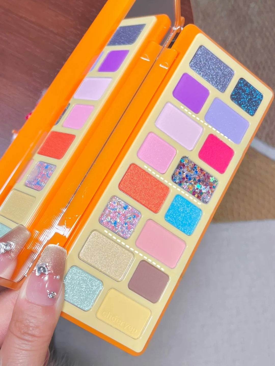 QianYan  Children's Day Collection 16-color Eyeshadow Palette T5754
