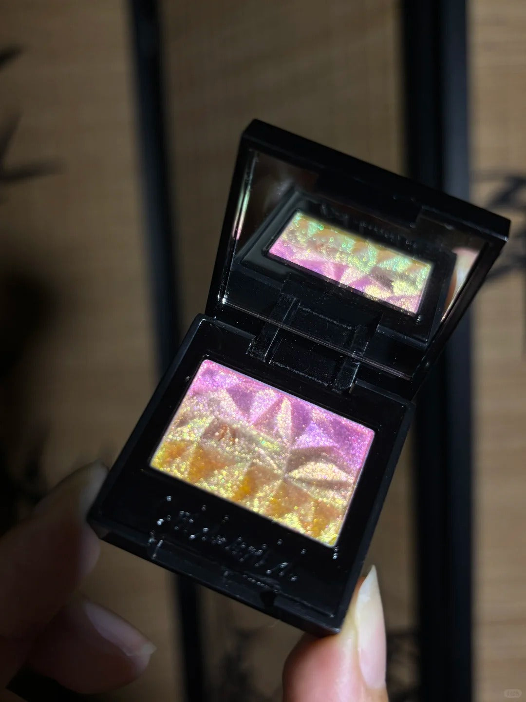 Cold N Wild Gradient Chameleon Eyeshadow #Peach Ash T5303