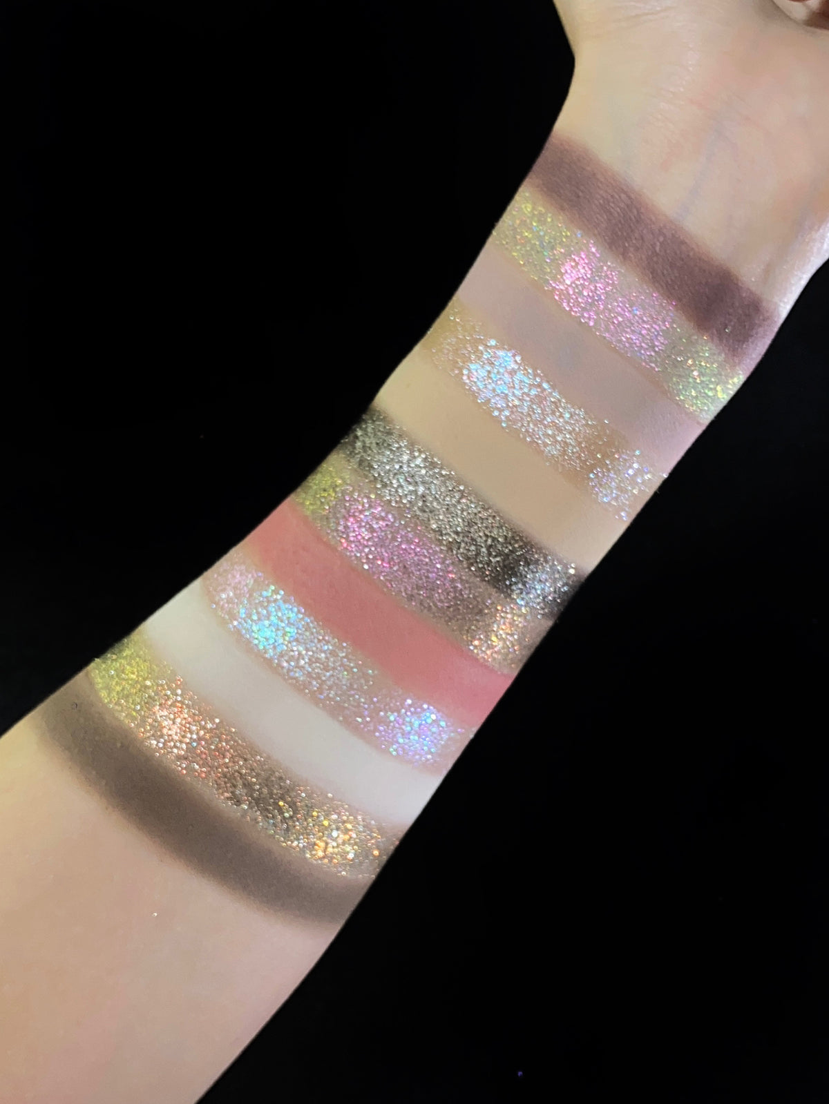 [Sale on Oct 31, 12Pm EST] KRYPTEIN COSMETICS Pâtisserie Chameleon Eyeshadow Palette T6071