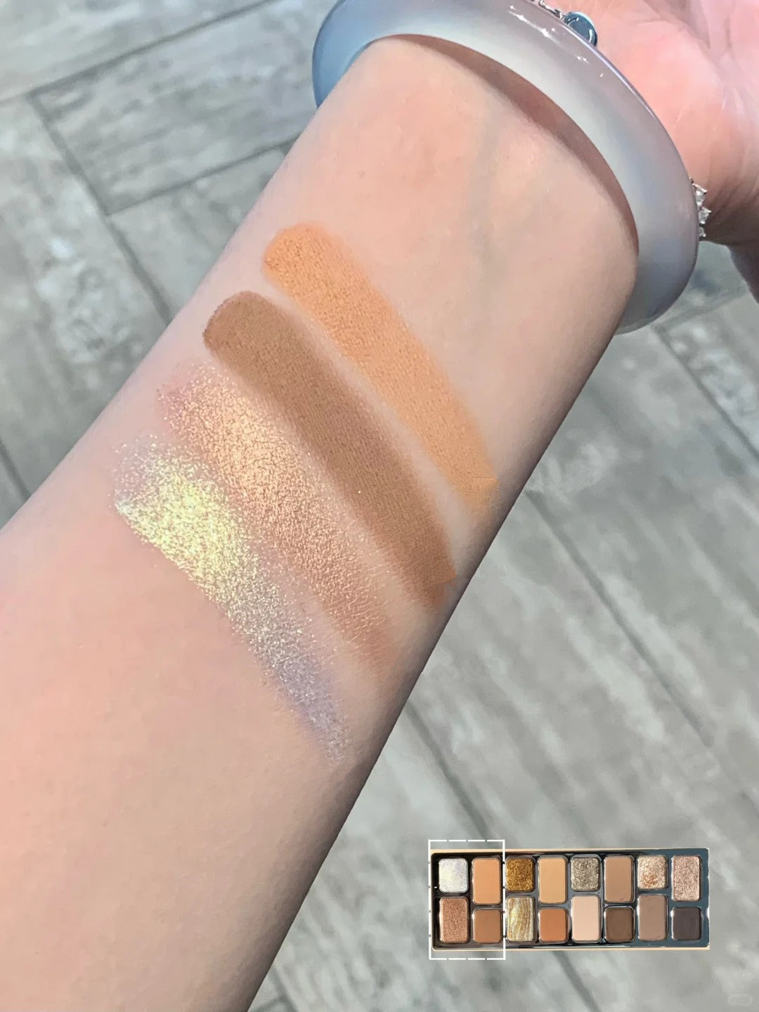 QianYan Runaway Princess 16-Color Eyeshadow Palette T4131