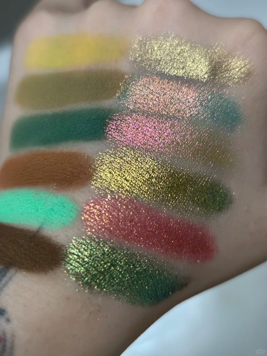 SUGAROCK Mystic Mask 12 Color Eyeshadow Palette T4978