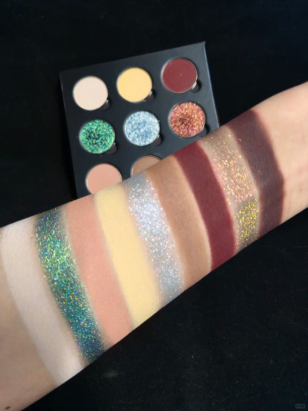 MuWen Dead Leaf Butterfly 9 Colors Chameleon Eyeshadow Palette T4576