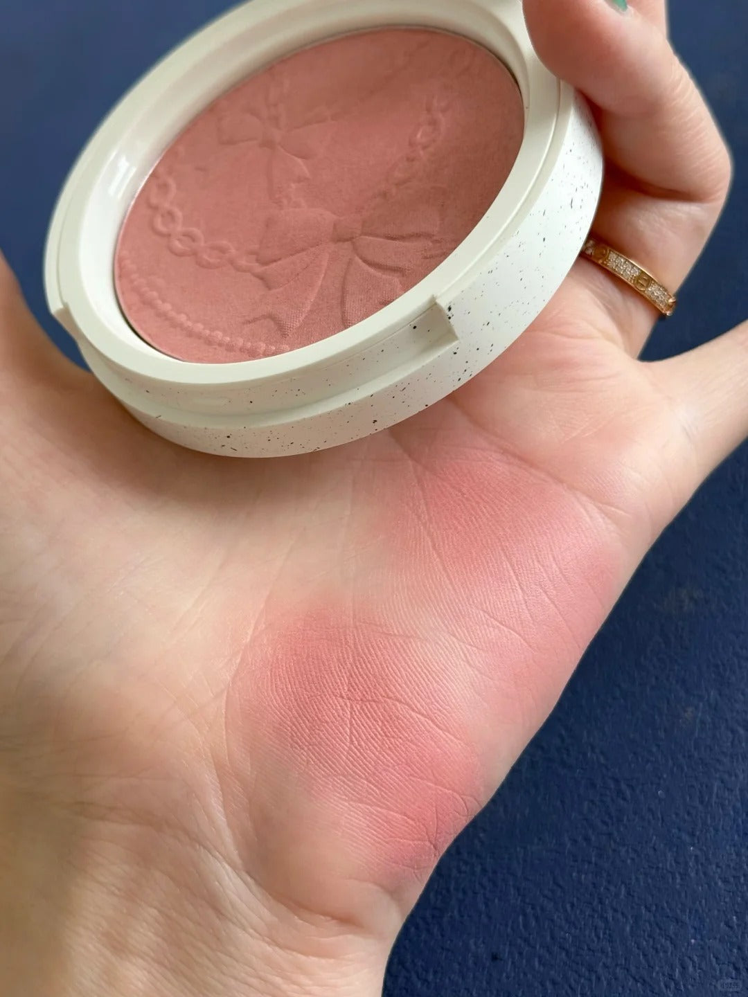 CHOIZ BEAUTY Gifts From Day And Night  Slight Satin Blusher T4292