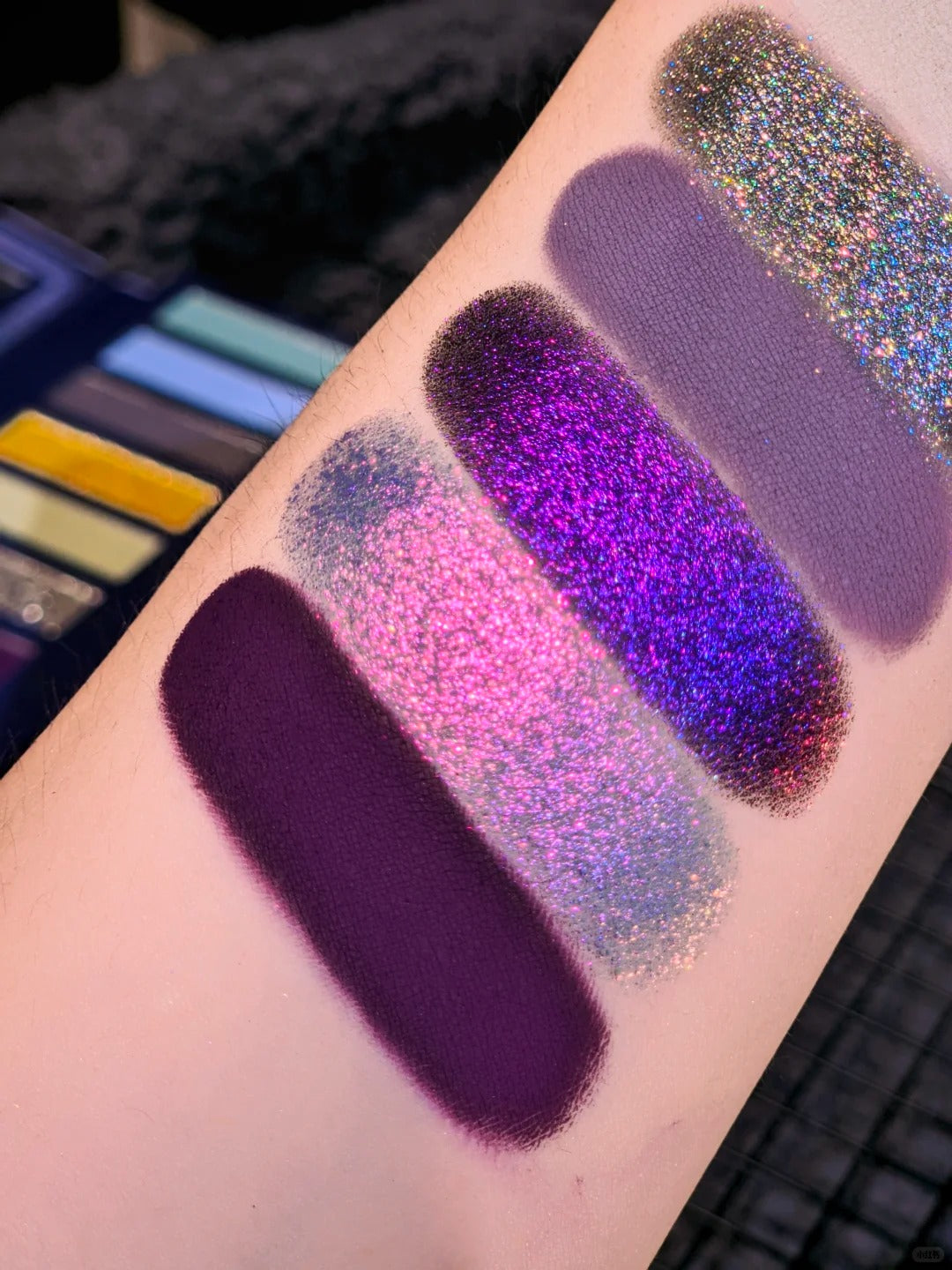 Narimi Pearl 12-Color Chameleon Eyeshadow Palette (10.0) T5799