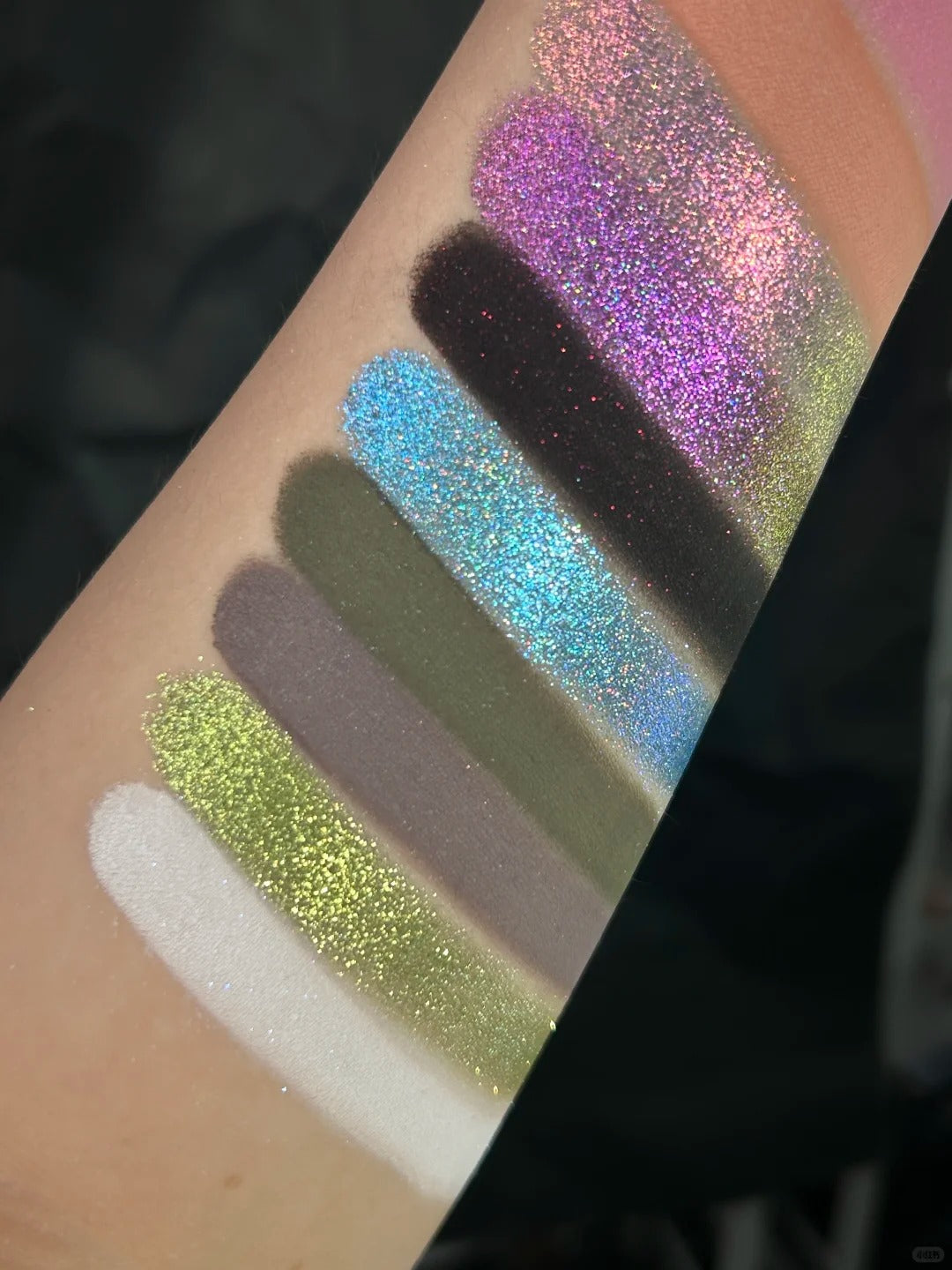 DRAMO X LAOGU Multiverse Eyeshadow Palette #9 Magic Mushroom T6070