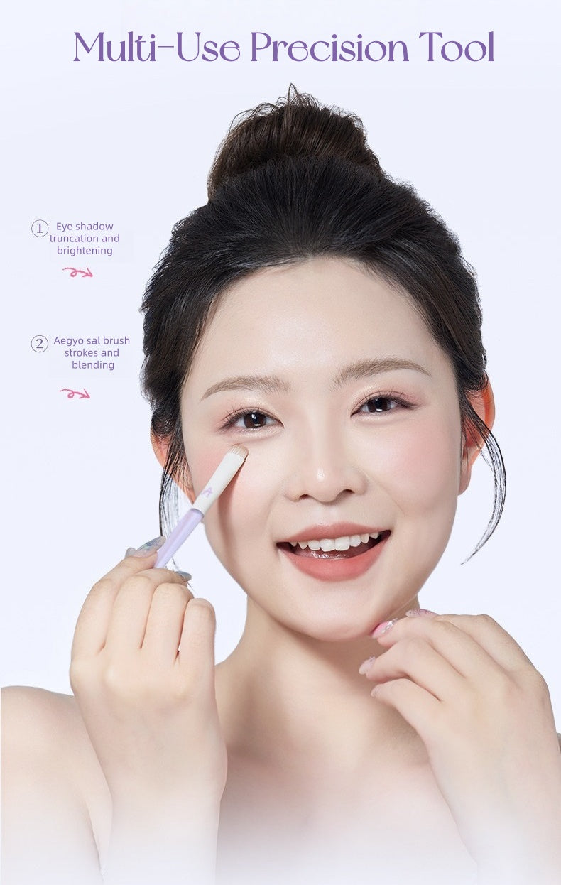 AMORTALS Fishtail Curved Aegyo Sal Makeup Brush T5645