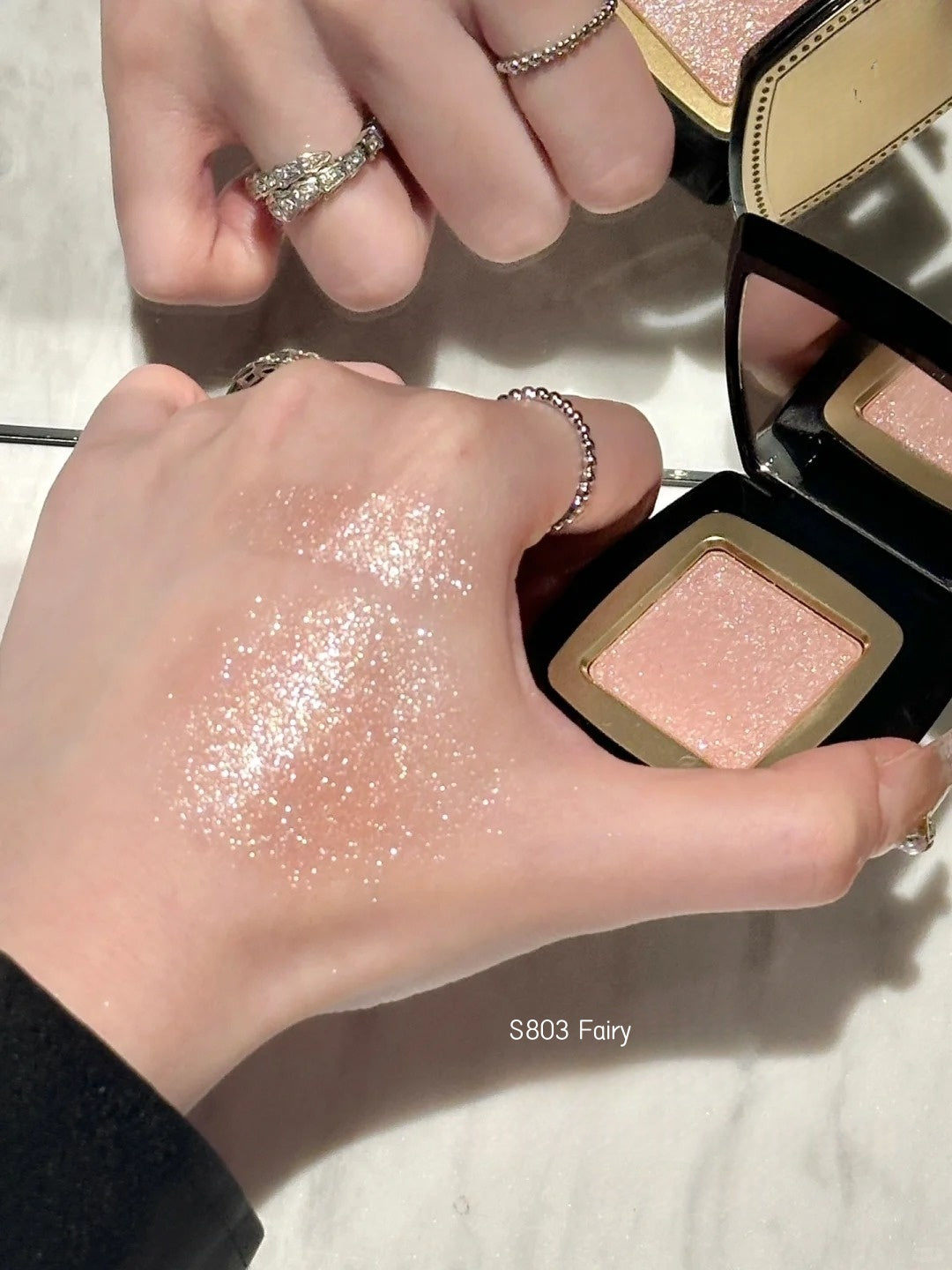 MAOGEPING Celestial Radiance Super Brilliant Shine Eyeshadow T4404