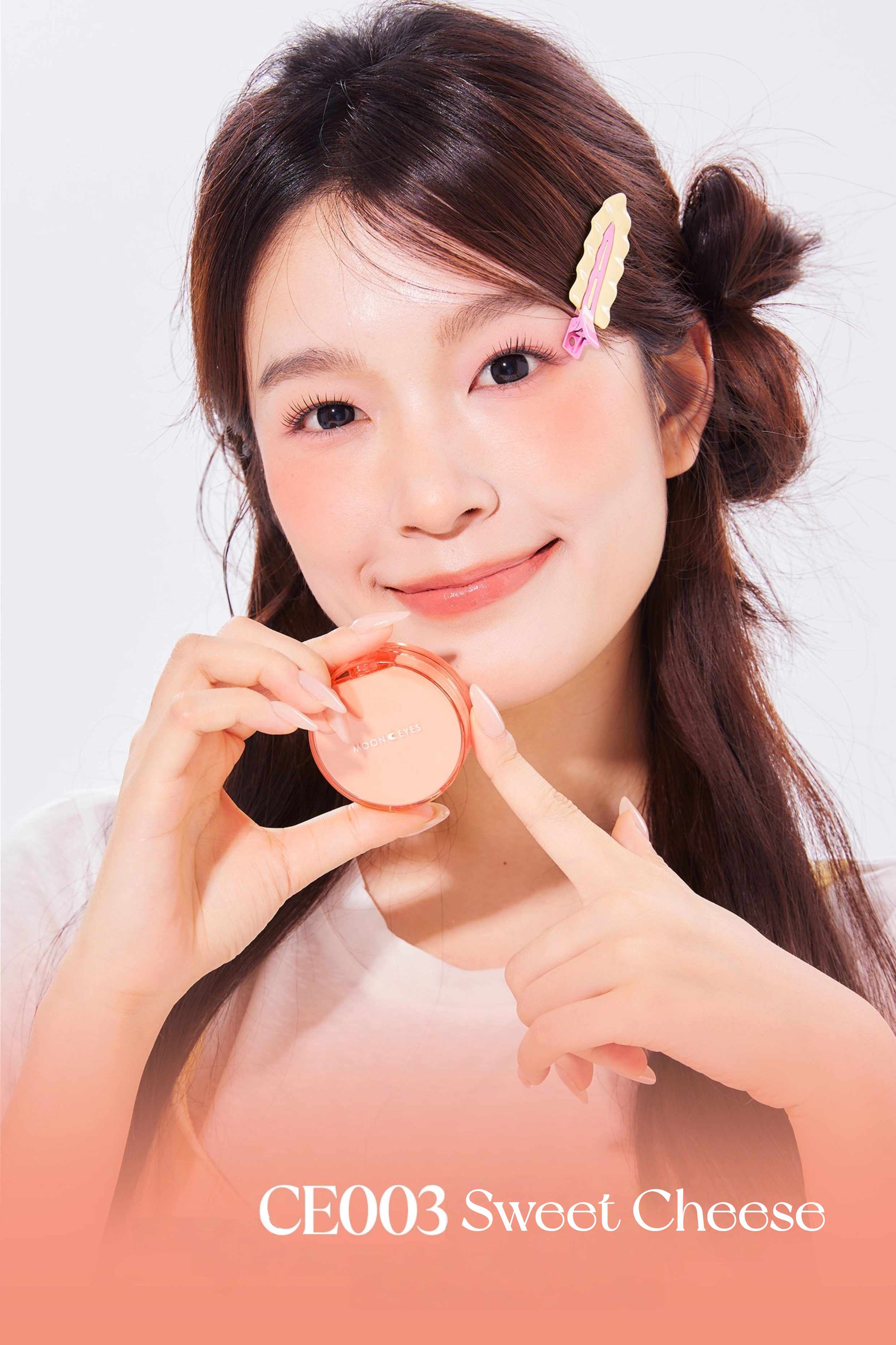 MOONEYES Emotional Explorer Collection Long-wear Moist Air Cushion Blusher T5471