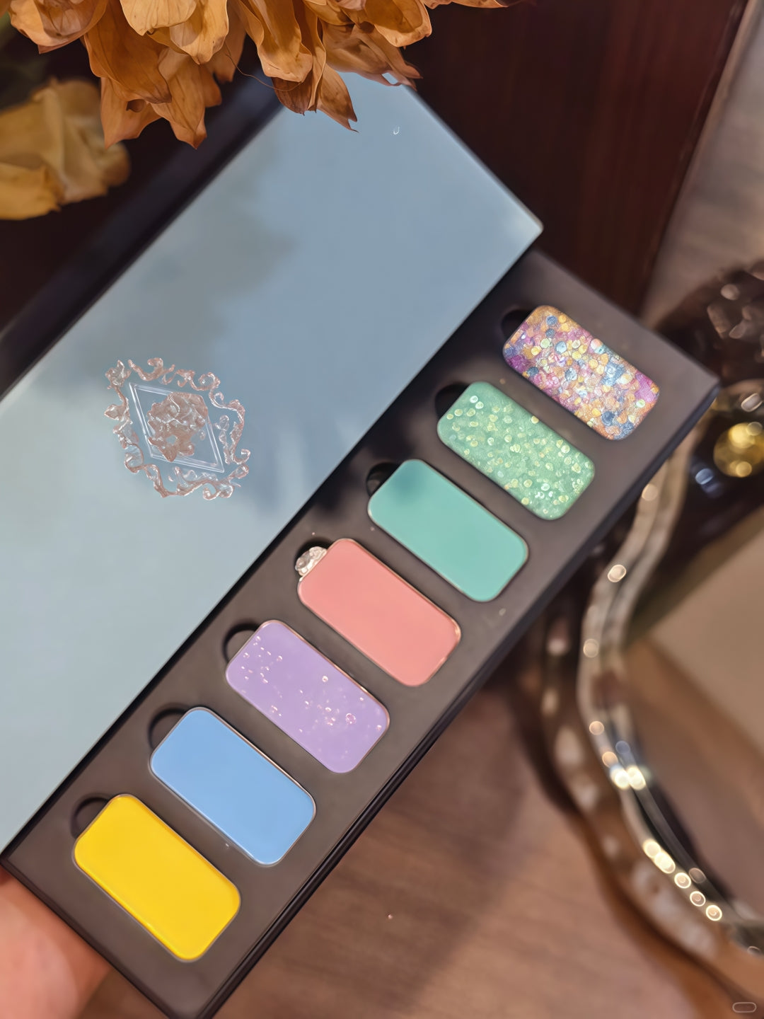 YIZHI Cloud Garden Collection Eyeshadow Palette #Midsummer T5852