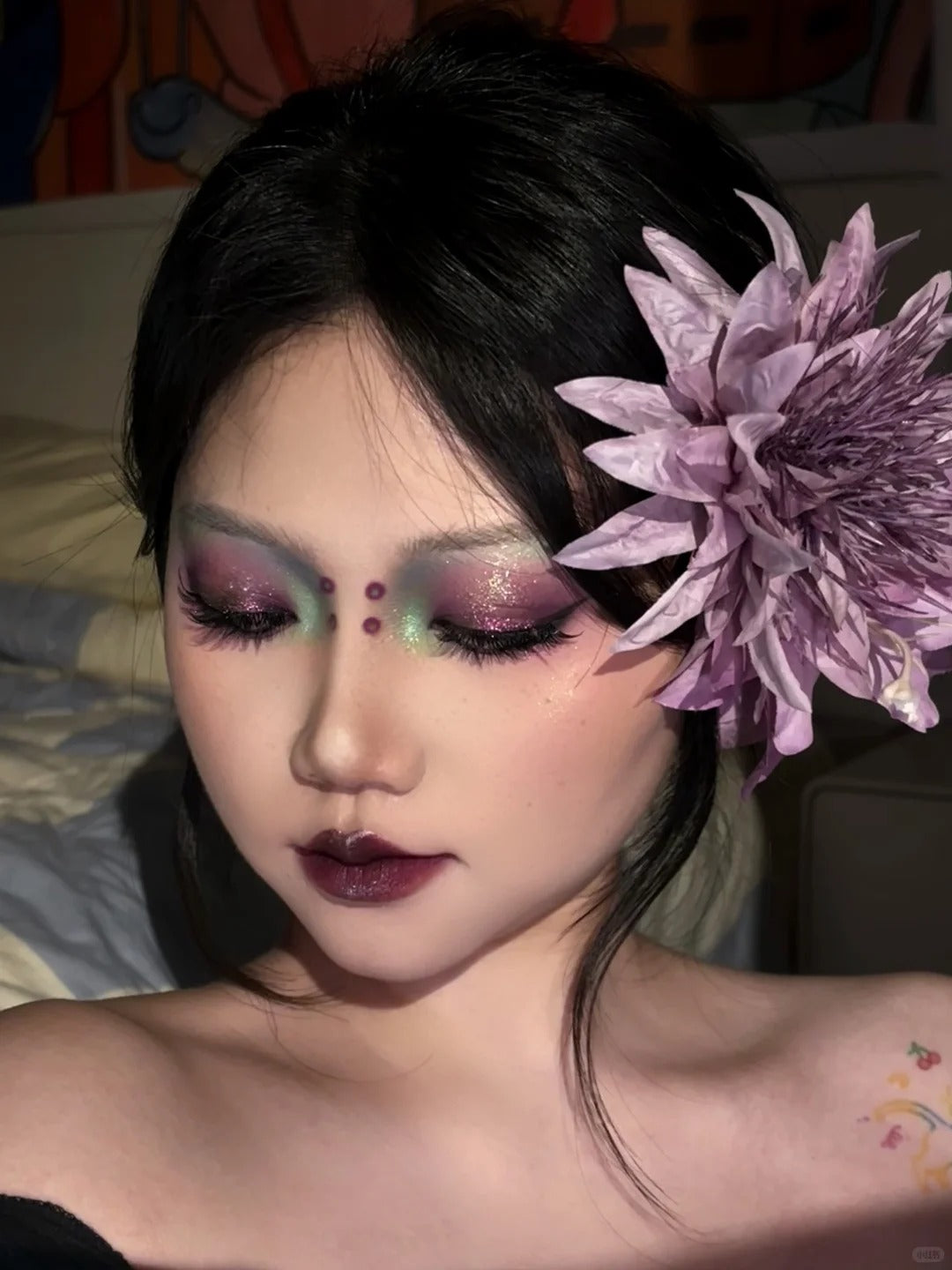 Narimi Night Spider 8-Color Chameleon Eyeshadow Palette (7.0) T4041