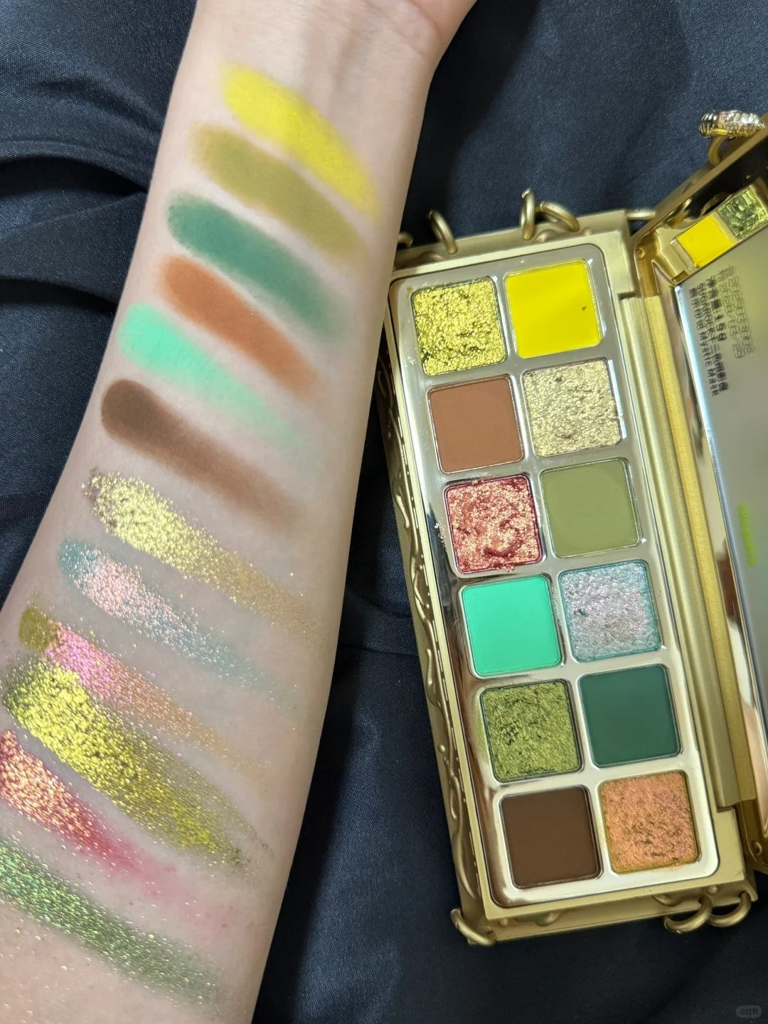 SUGAROCK Mystic Mask 12 Color Eyeshadow Palette T4978