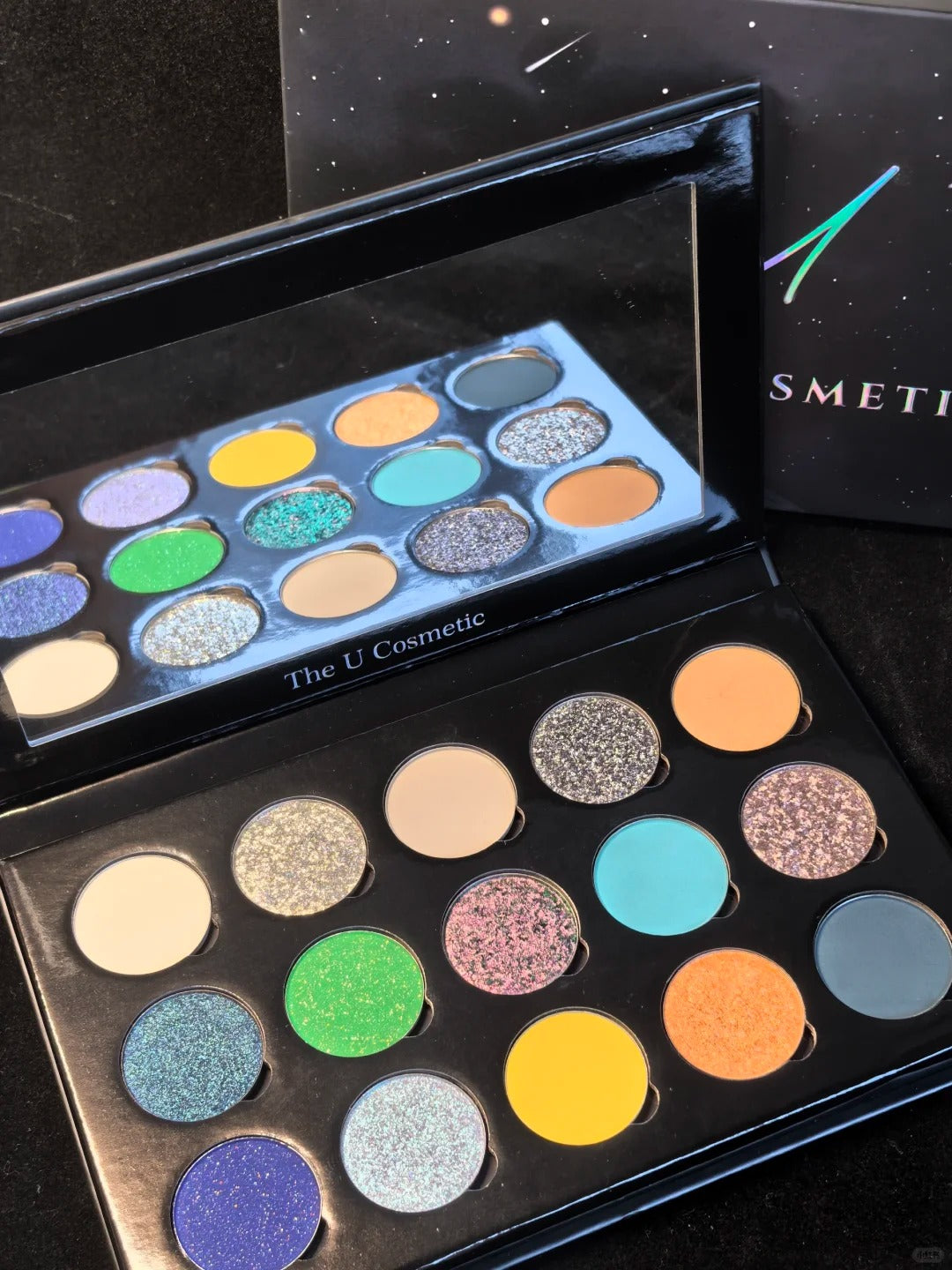 THE U COSMETICS Eye Of Universe 15 farver kameleon øjenskyggepalette T4081